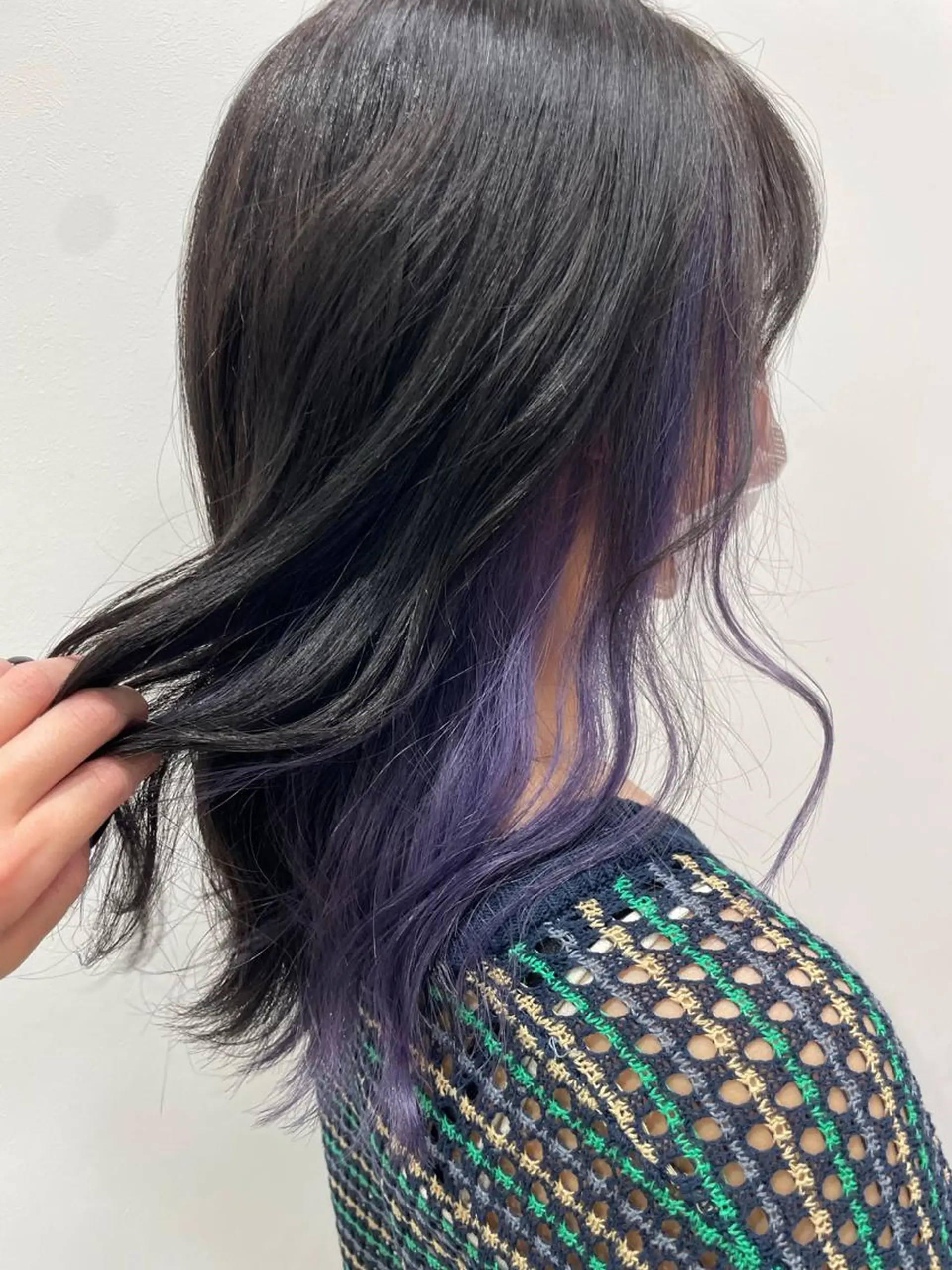 ロング カラー ブリーチ インナーカラー パープルカラー クロスパーマ/うる艶 カラー/Kurumiのヘアスタイル