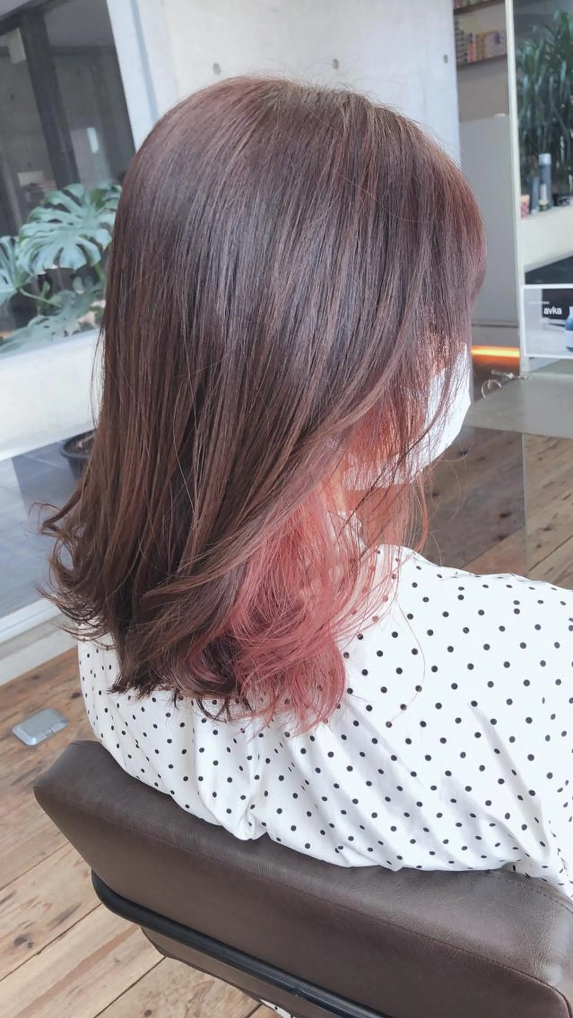 セミロング カラー インナーカラー ピンクカラー レッドカラー nagisa /縮毛矯正のヘアスタイル