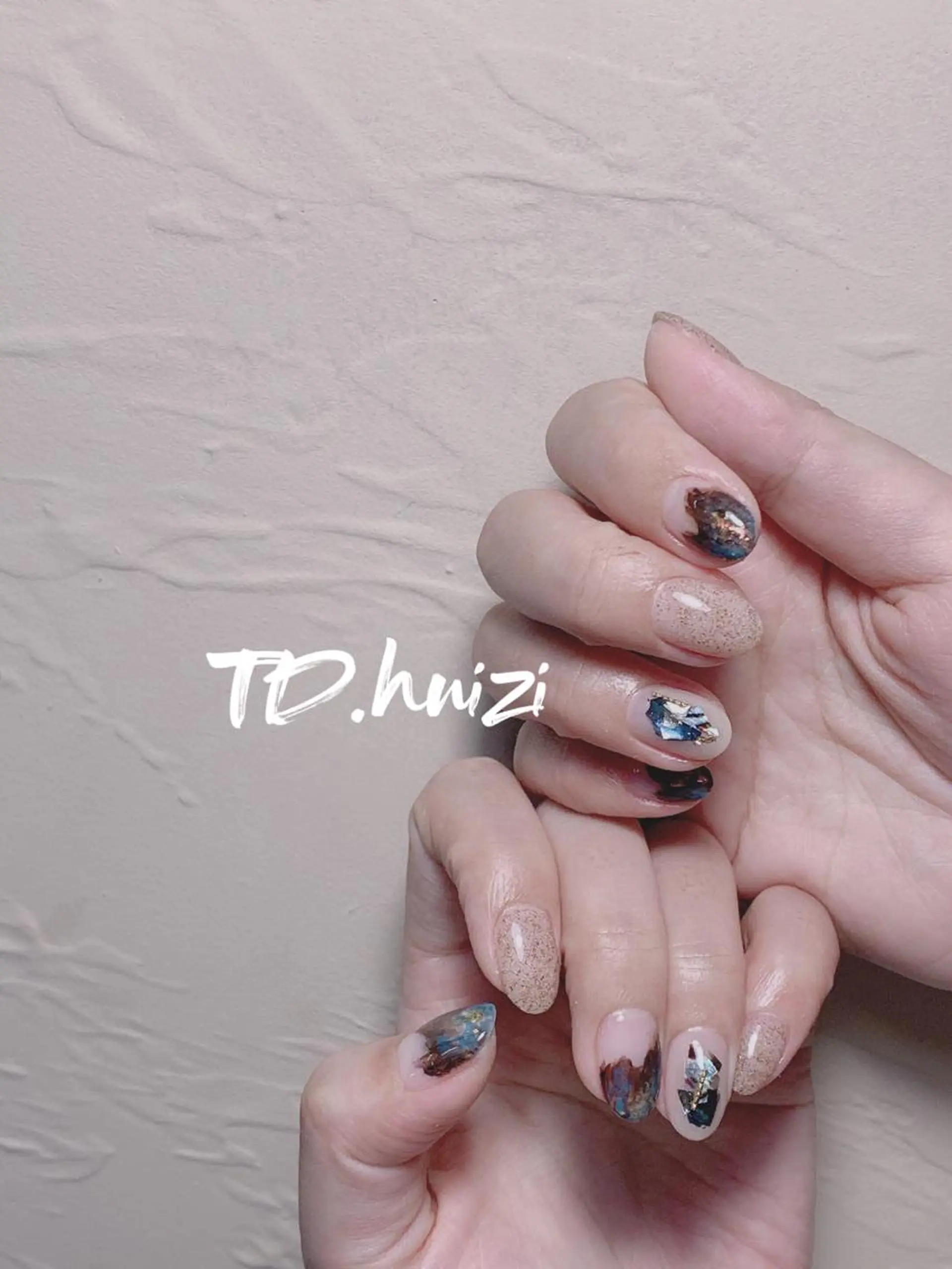 ミディアム めぐみのネイルサロン スタッフ練習のネイルデザイン