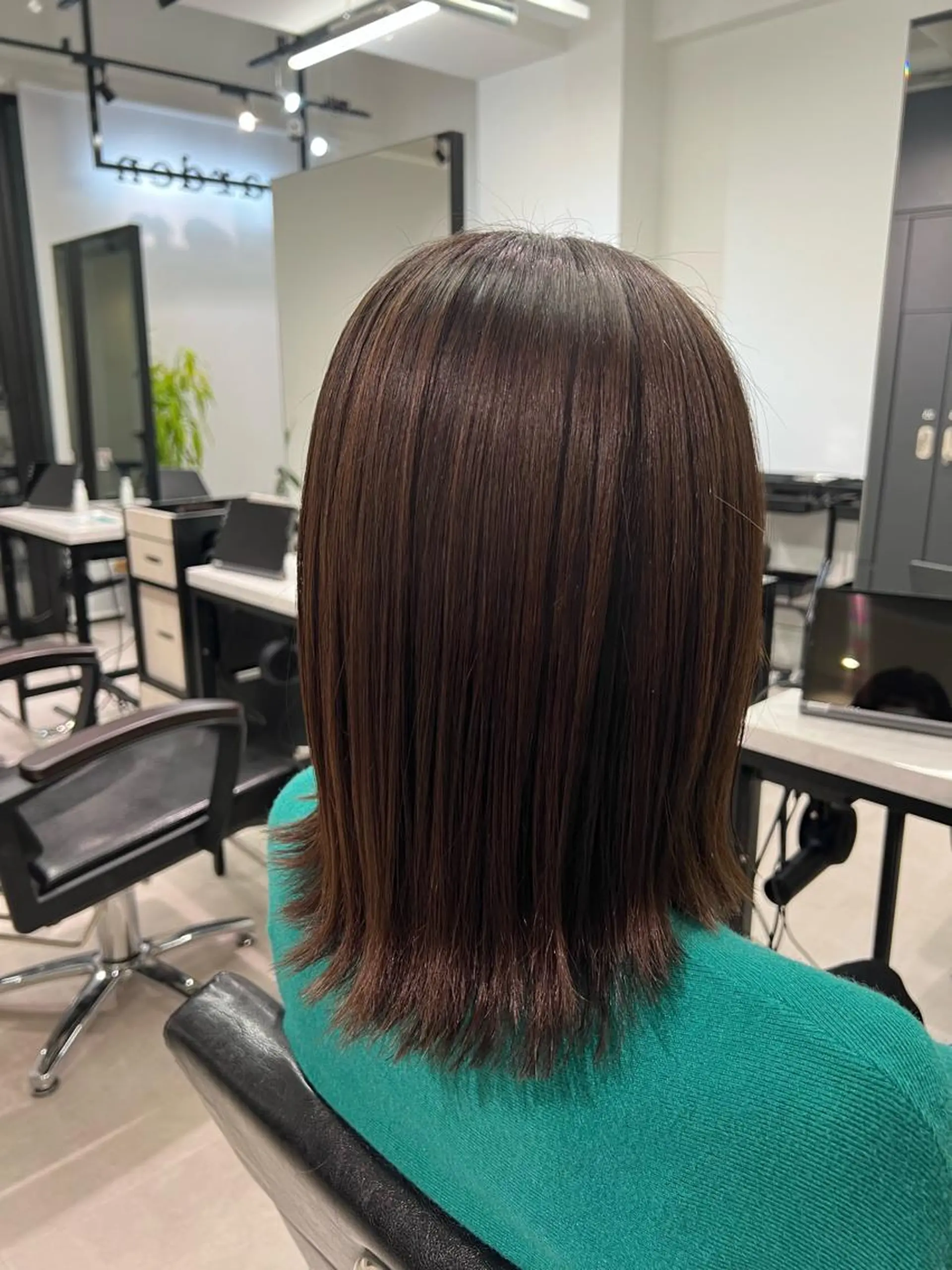 セミロング カラー kei/透明感カラー /縮毛矯正/メンズのヘアスタイル