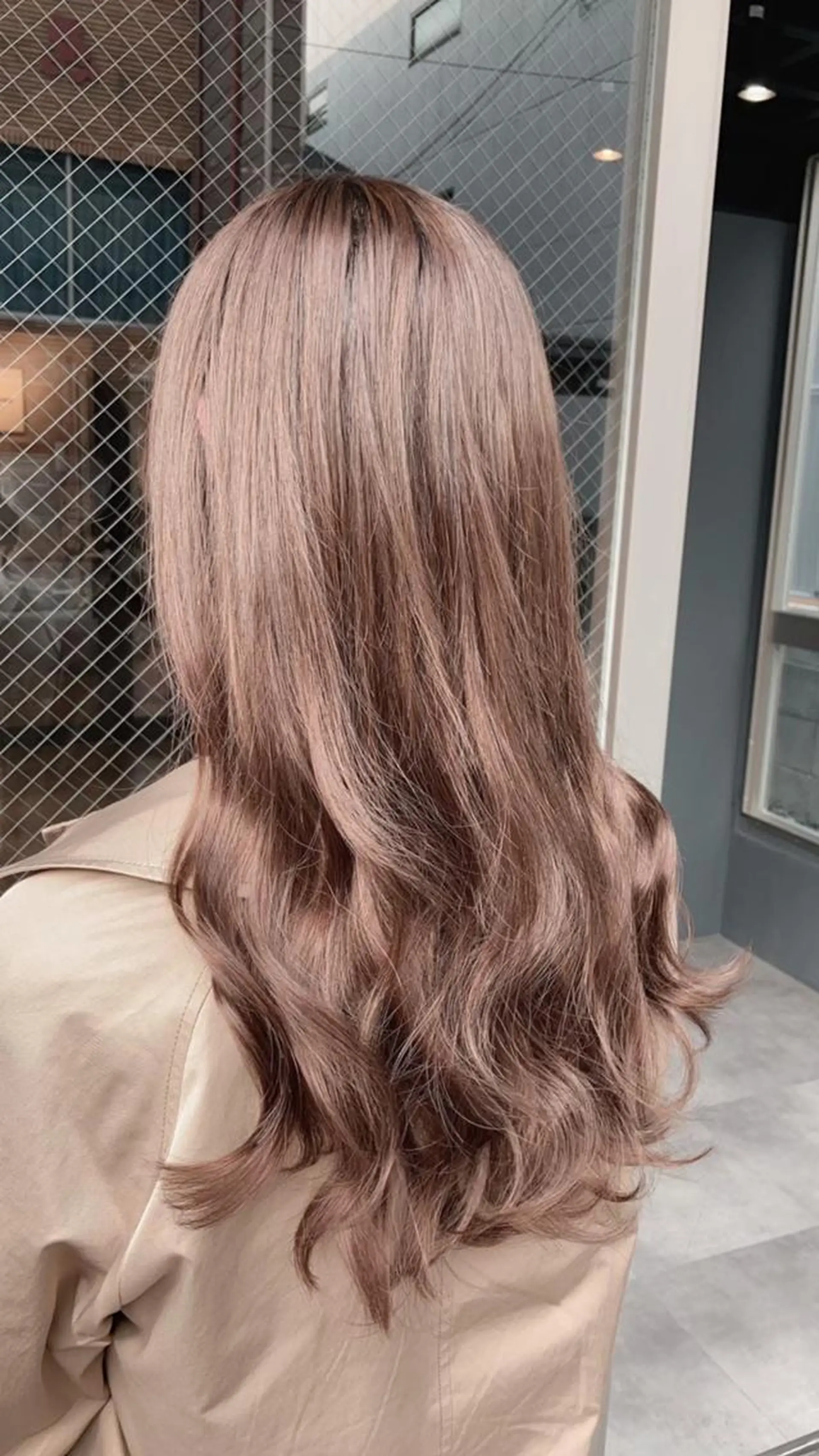 セミロング カラー&プルエクステ 大人気！！のヘアスタイル