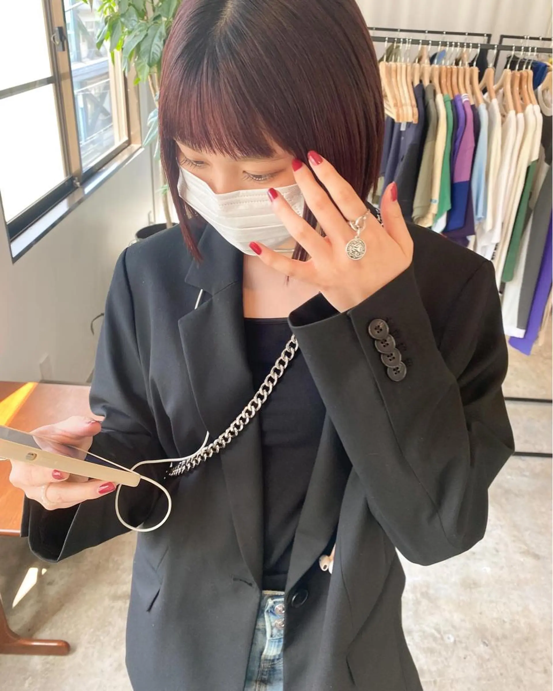 ショート ボブ オン眉 ♡レイヤーカット れお♡のヘアスタイル