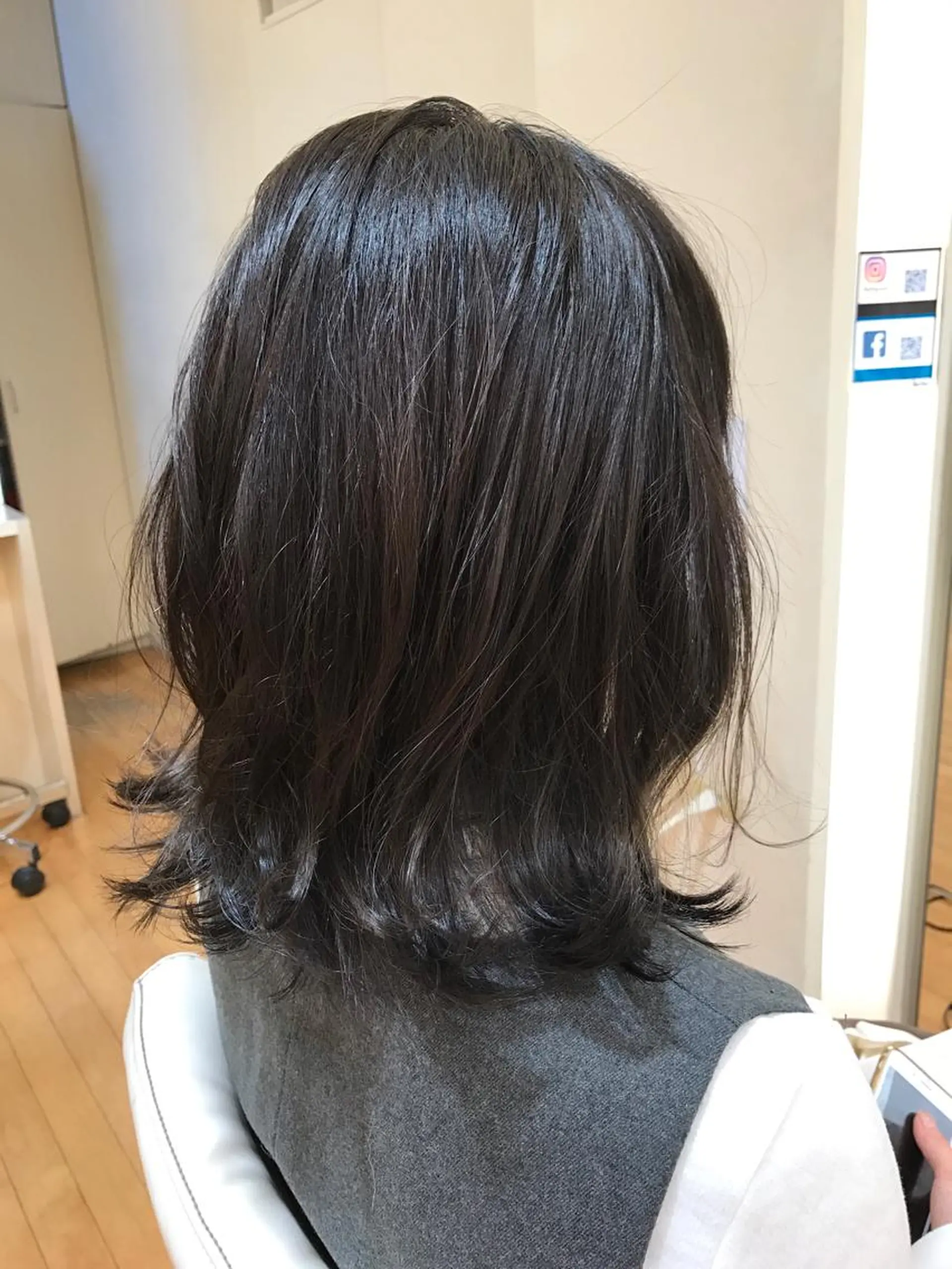 ショート ミディアム カラー ブルーカラー ブルージュ タジマ ヤスヒサのヘアスタイル