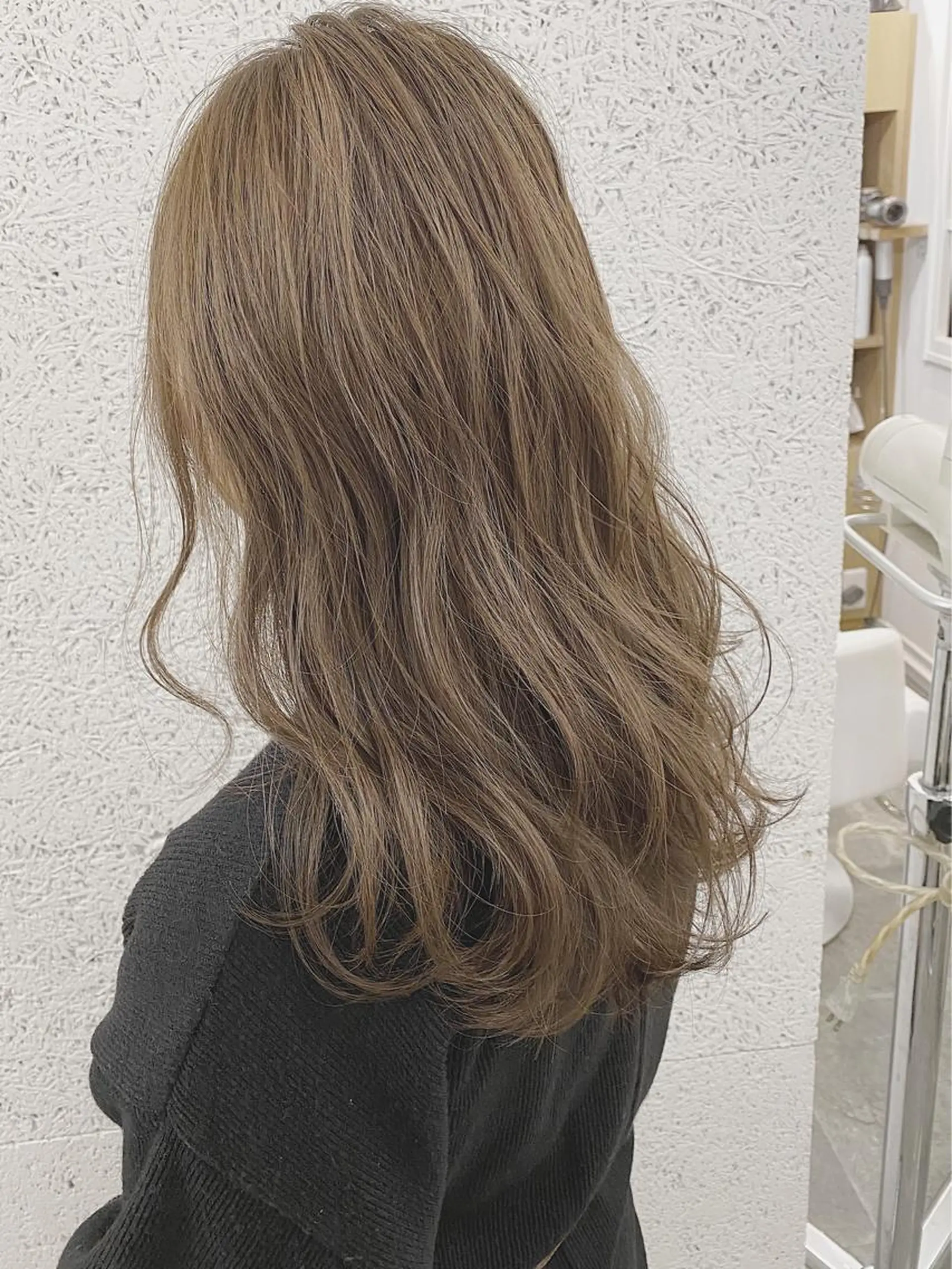 セミロング カラー パーマ ヘアアレンジ アディクシーカラー アッシュ アッシュブラック アッシュブラウン アッシュグレー ヘアカラー トリートメント ヘアセット ✨ハイクオリティ✨ 山本香也のヘアスタイル