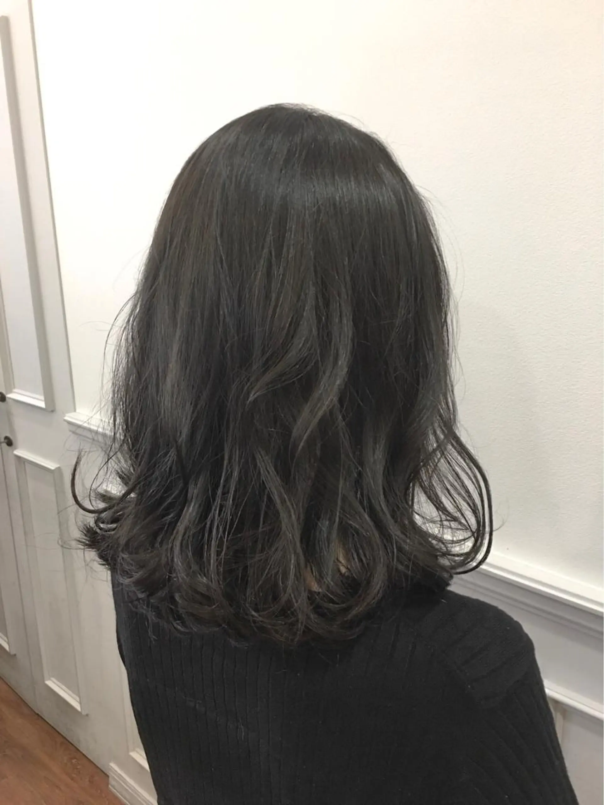 ミディアム カラー ひろせ かなのヘアスタイル