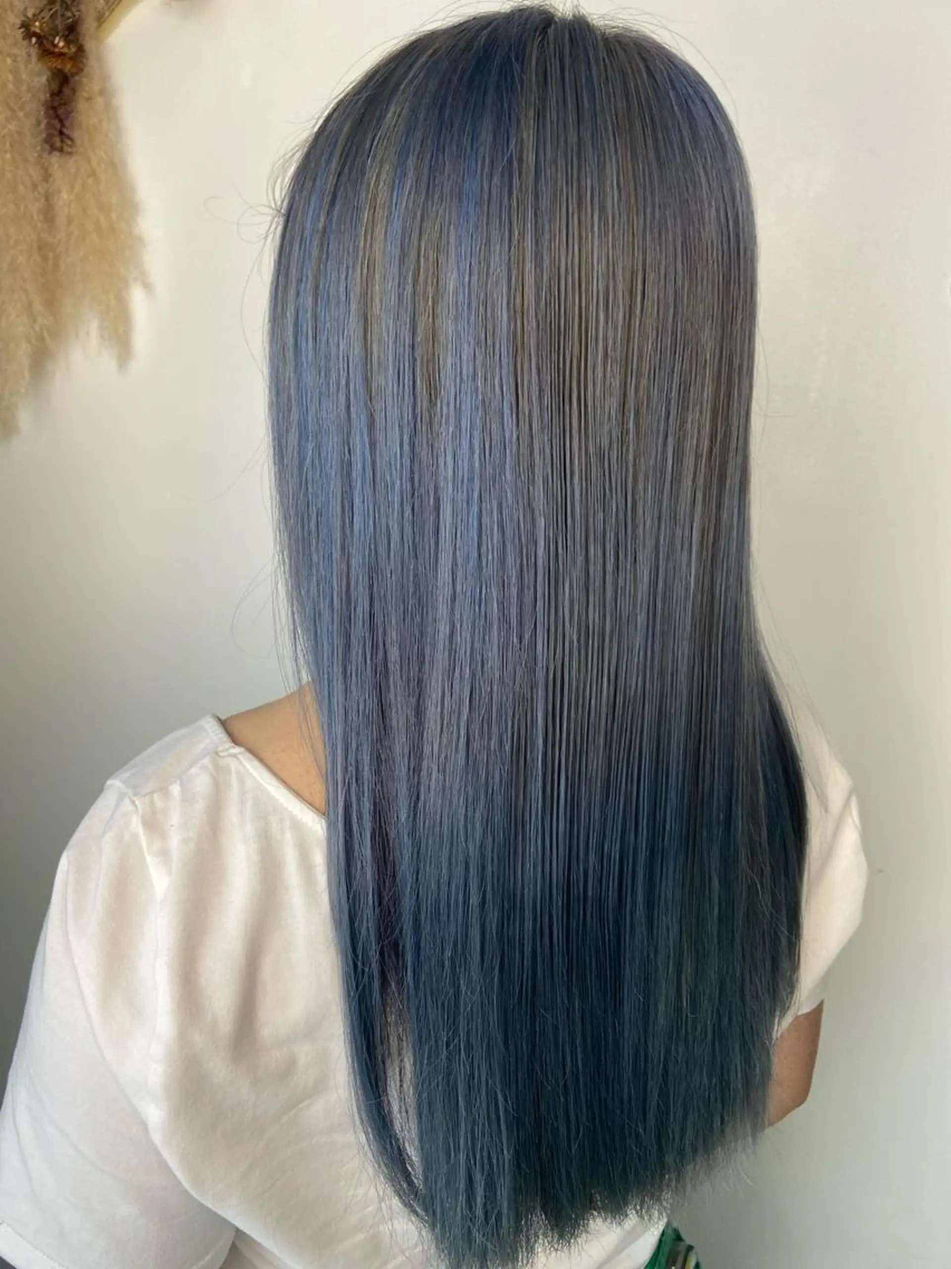 ロング カラー ブルーカラー ヘアカラー トリートメント 後藤 卓哉のヘアスタイル