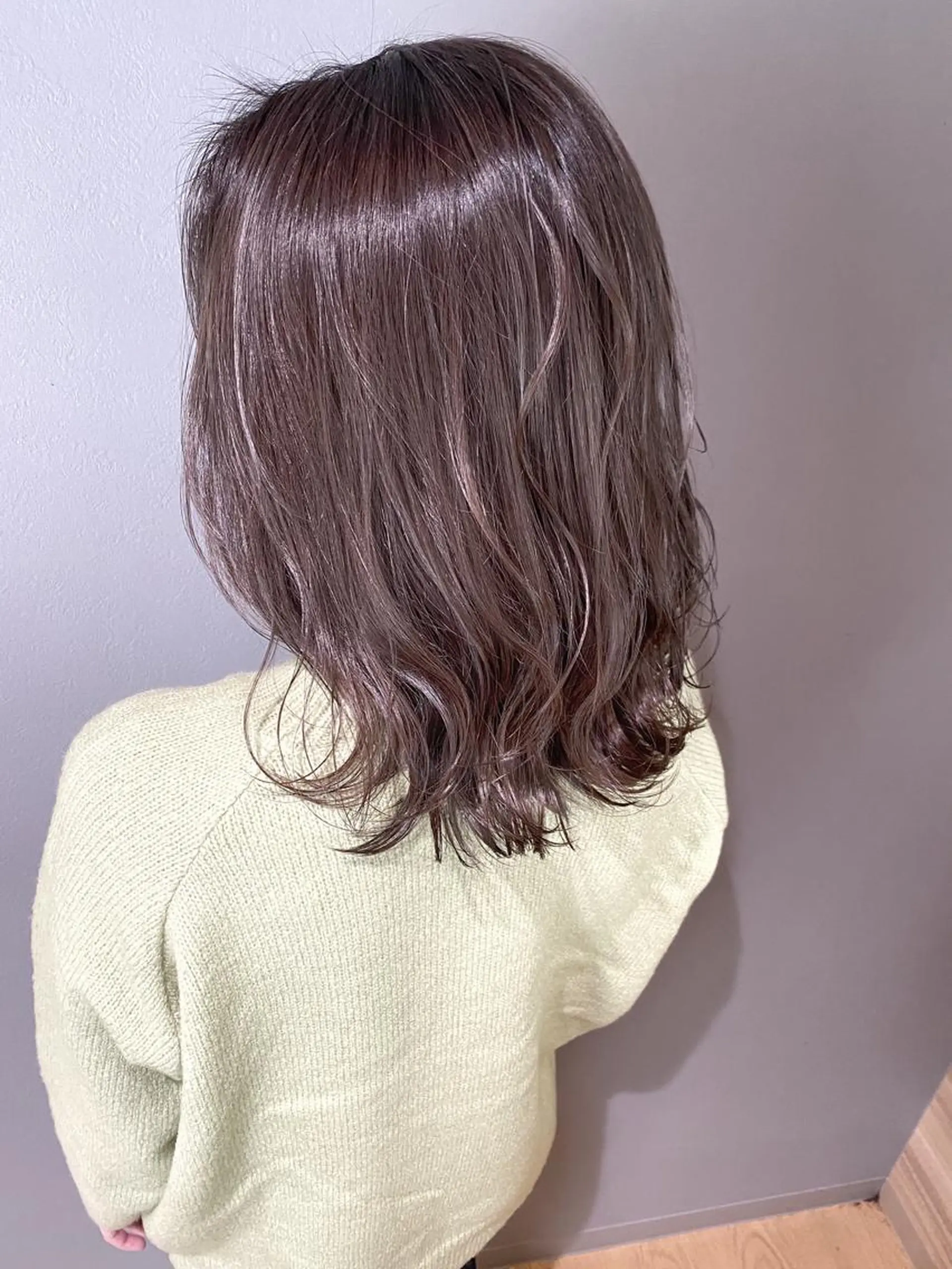 ミディアム ミディアムパーマ ハイライト トリートメント reverie【レヴリー】所属・夜23時まで予約🉑 reverieあきらのヘアスタイル