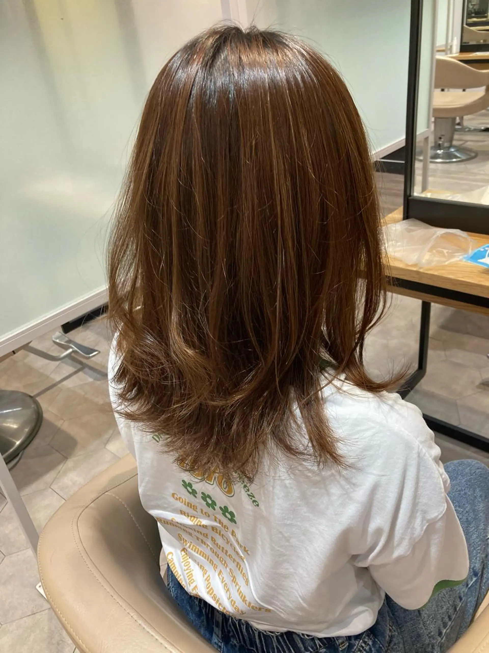 ミディアム レイヤーカット 野村 ゆいのヘアスタイル
