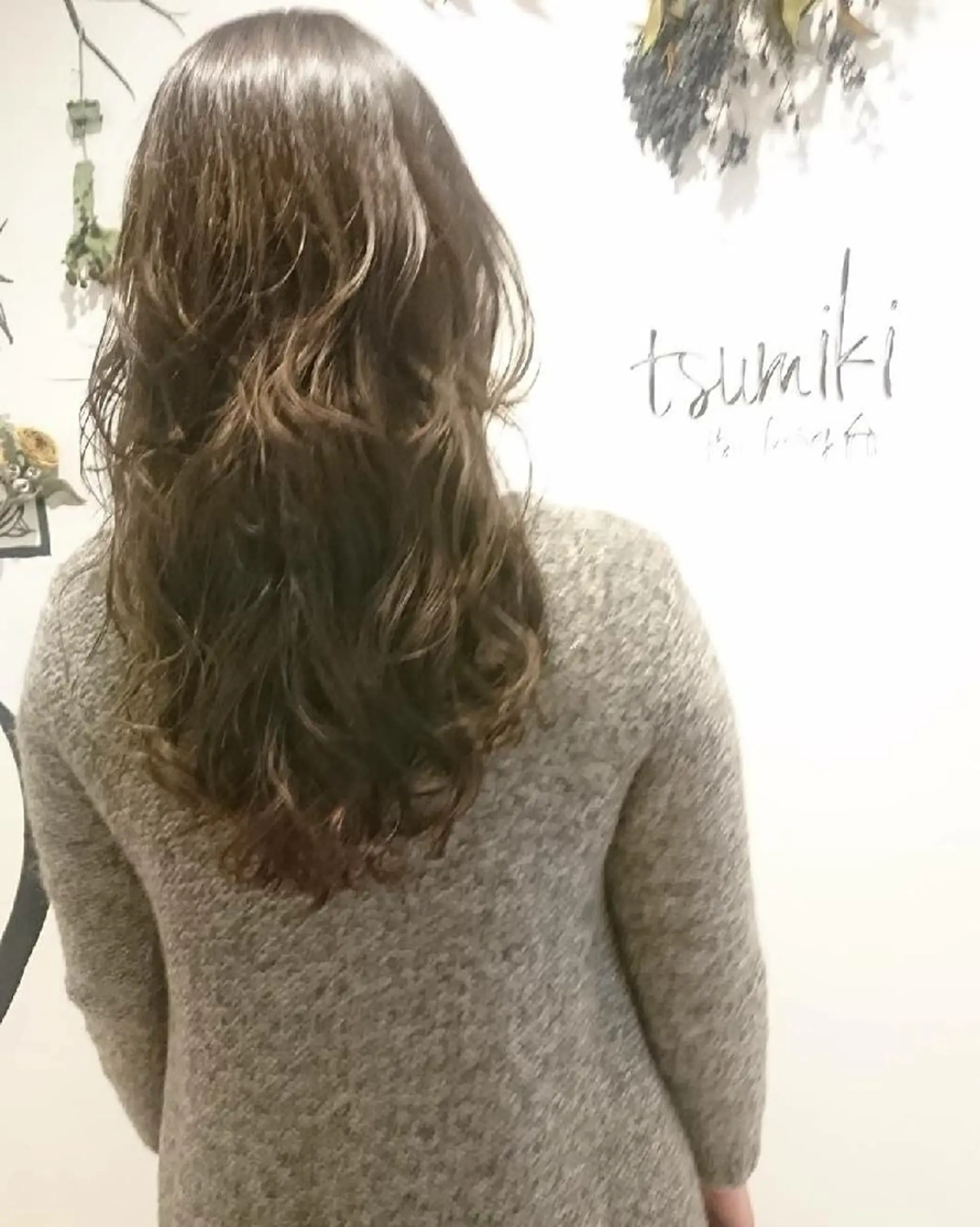 セミロング カラー 透明感カラー グレージュ 顔周りカット レイヤーカット ローレイヤー AKAMEE 表参道所属・大人ショートのスペシ ャリスト✨️井上雄輝のヘアスタイル