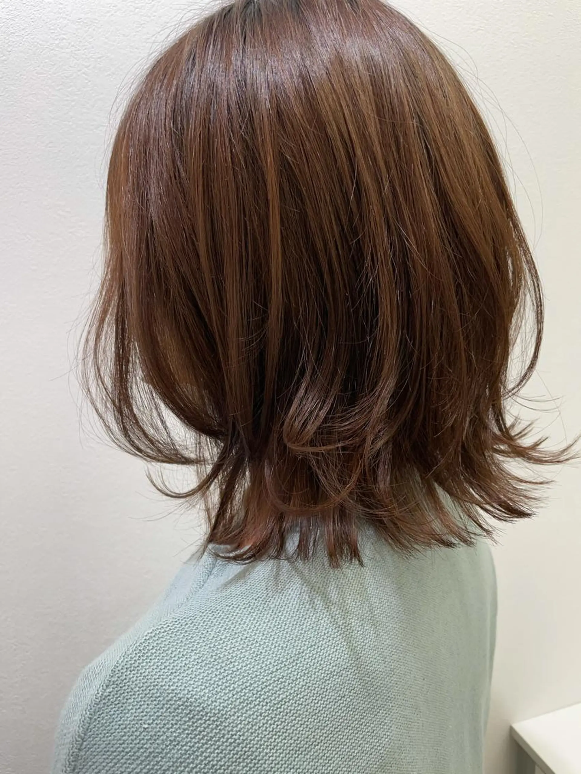 ミディアム カラー 外ハネヘア ヘアカラー 福島成美/髪質改善 縮毛矯正/カラーのヘアスタイル