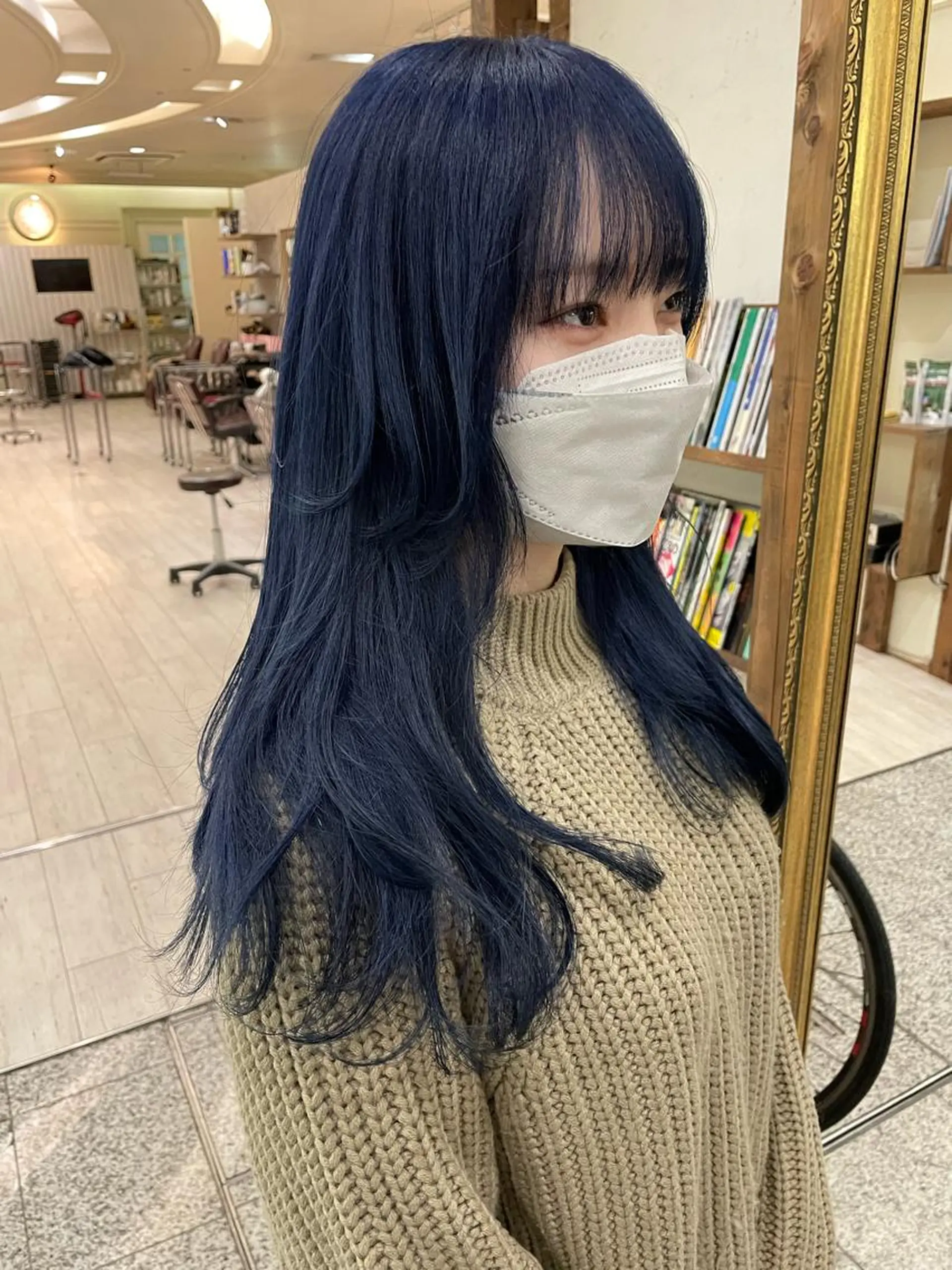 ロング カラー ネイビーカラー ヘアカラー トリートメント 安田 蓮のヘアスタイル