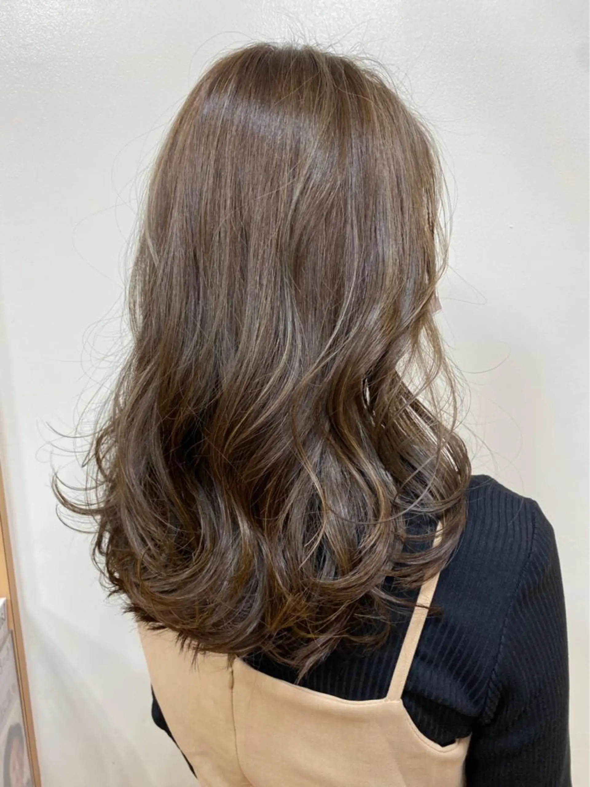 セミロング 韓国ヘア 🤍中西麻友🤍のヘアスタイル