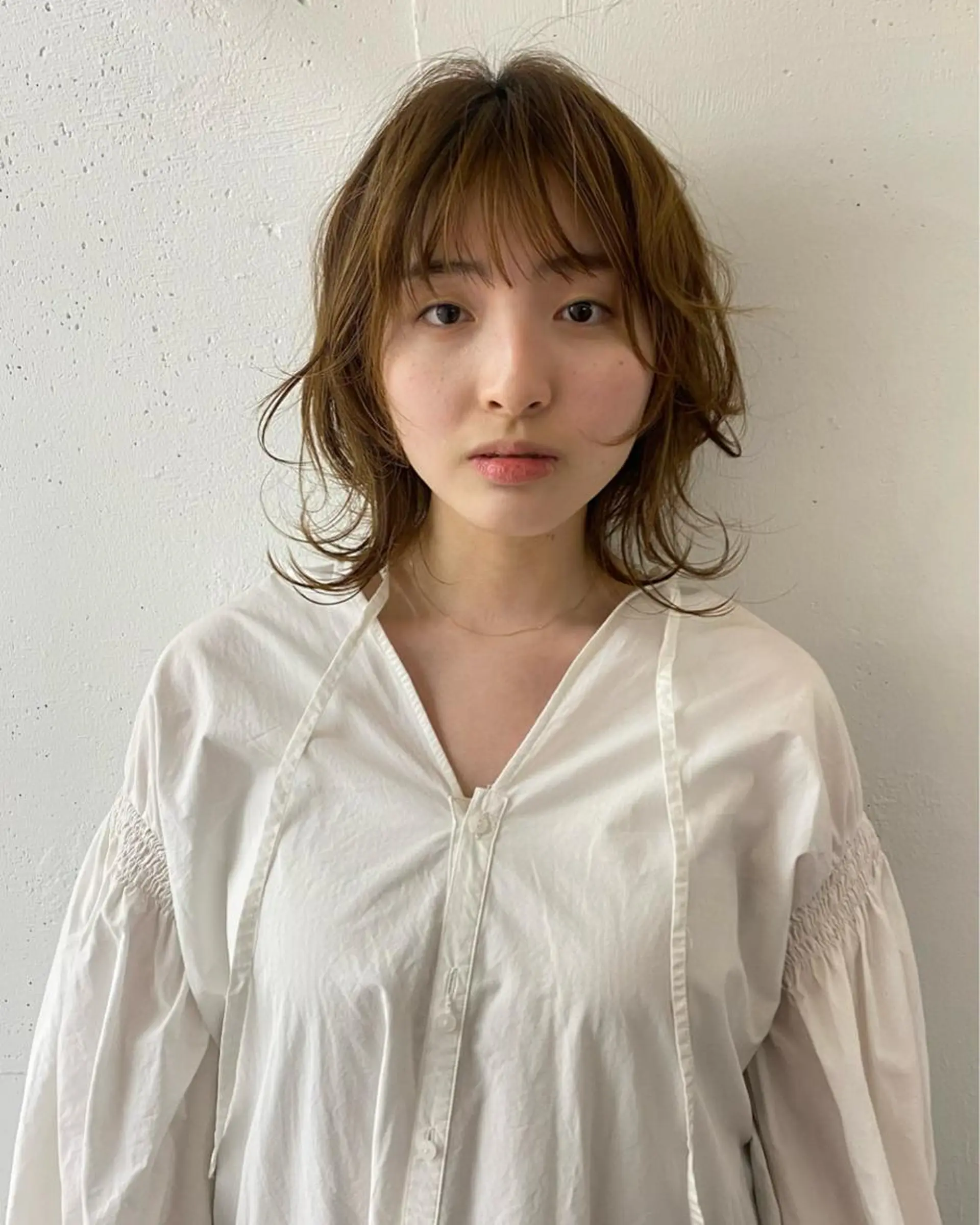 ミディアム カラー パーマ ミディアムパーマ レイヤーカット 大石 沙季のヘアスタイル