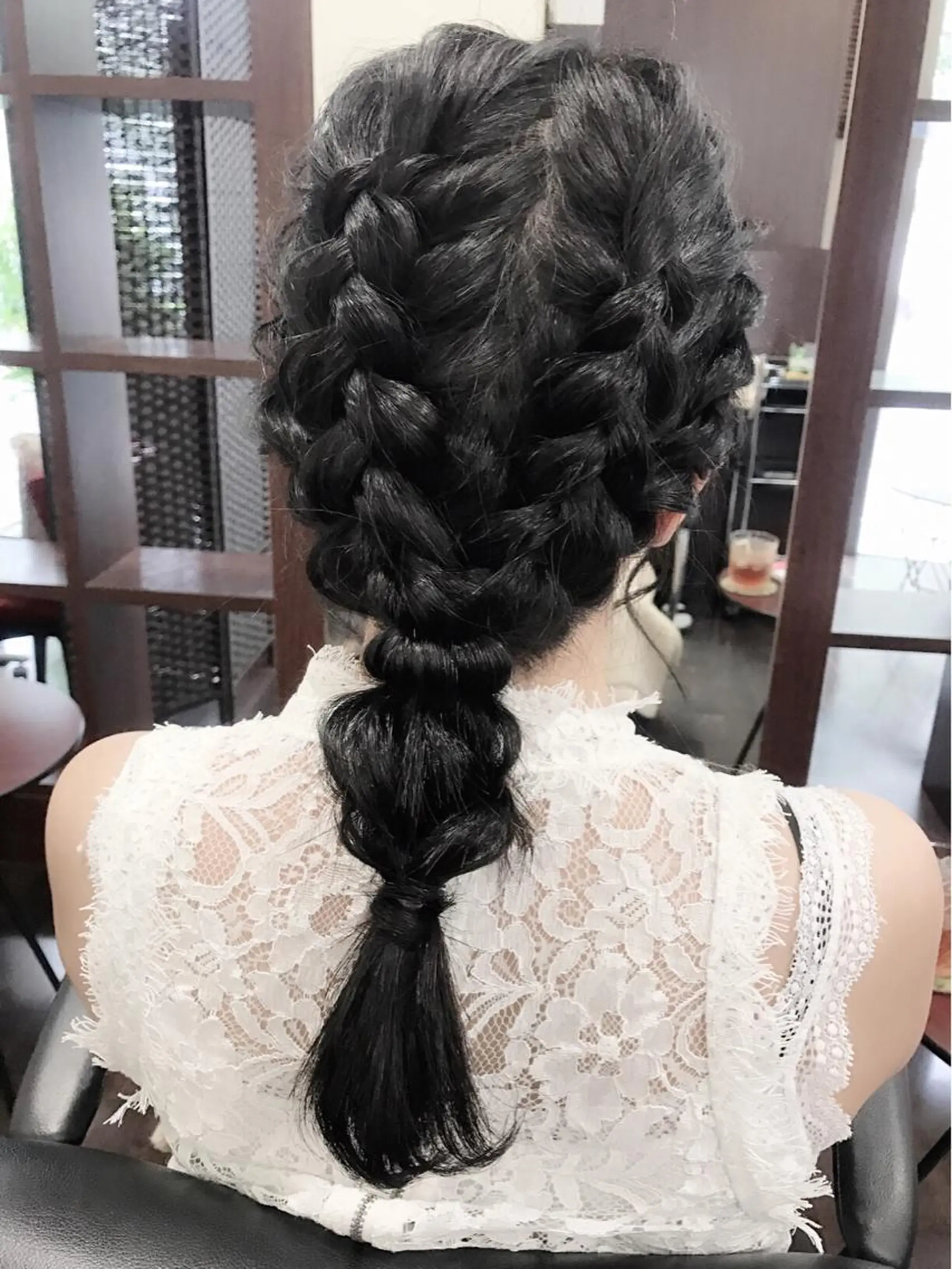 セミロング ヘアアレンジ 沢田 瞳のヘアスタイル