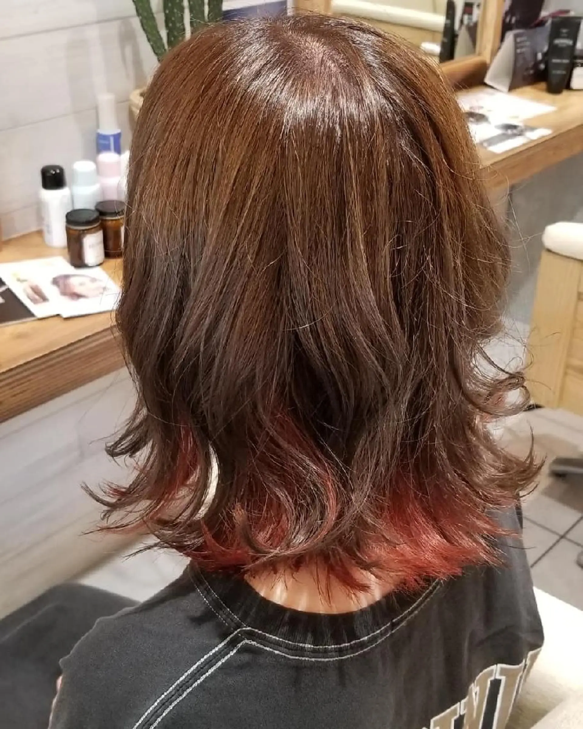 ミディアム カラー レッドカラー マエダ タクヤのヘアスタイル