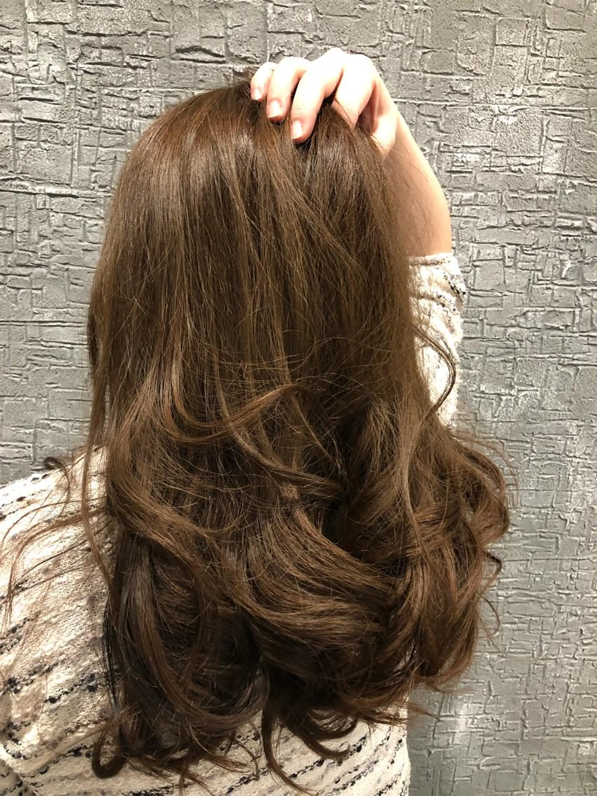 ロング 川野 賢のヘアスタイル