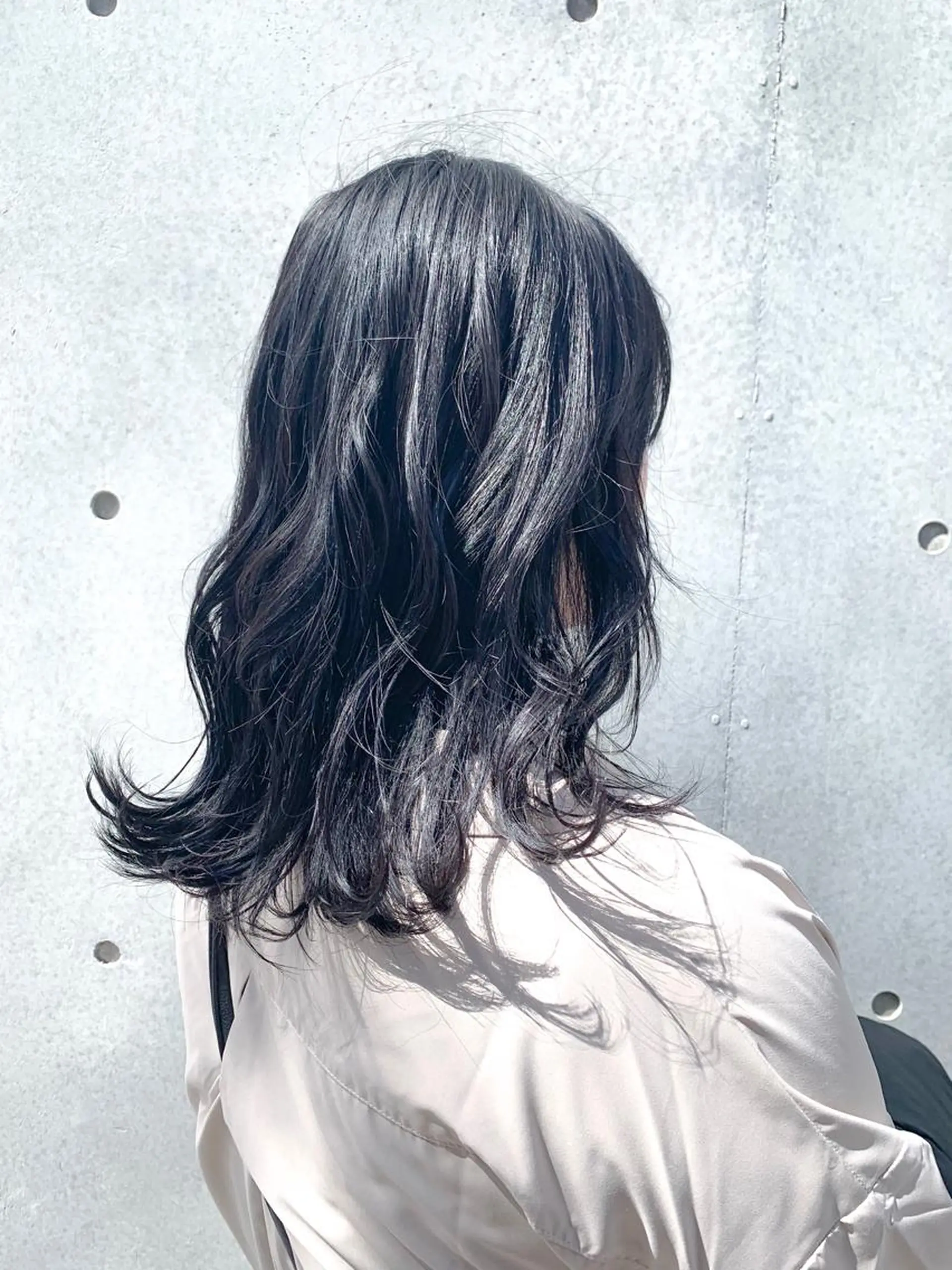 セミロング カラー 平 ちひろのヘアスタイル