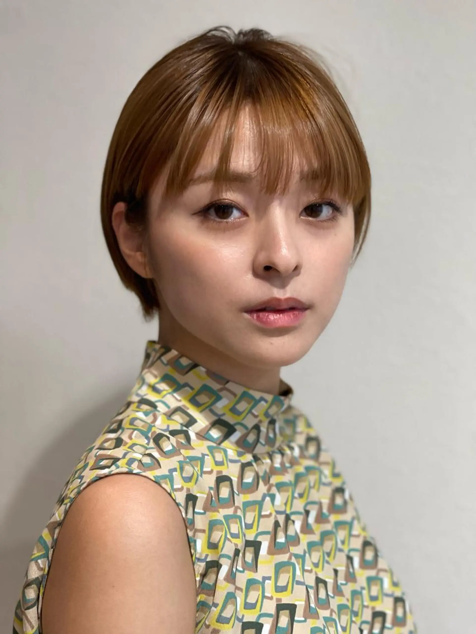 ショート エクステ ハイライト 髪質改善 レイヤーカット 縮毛矯正 ショート/ボブ オオタダイスケのヘアスタイル