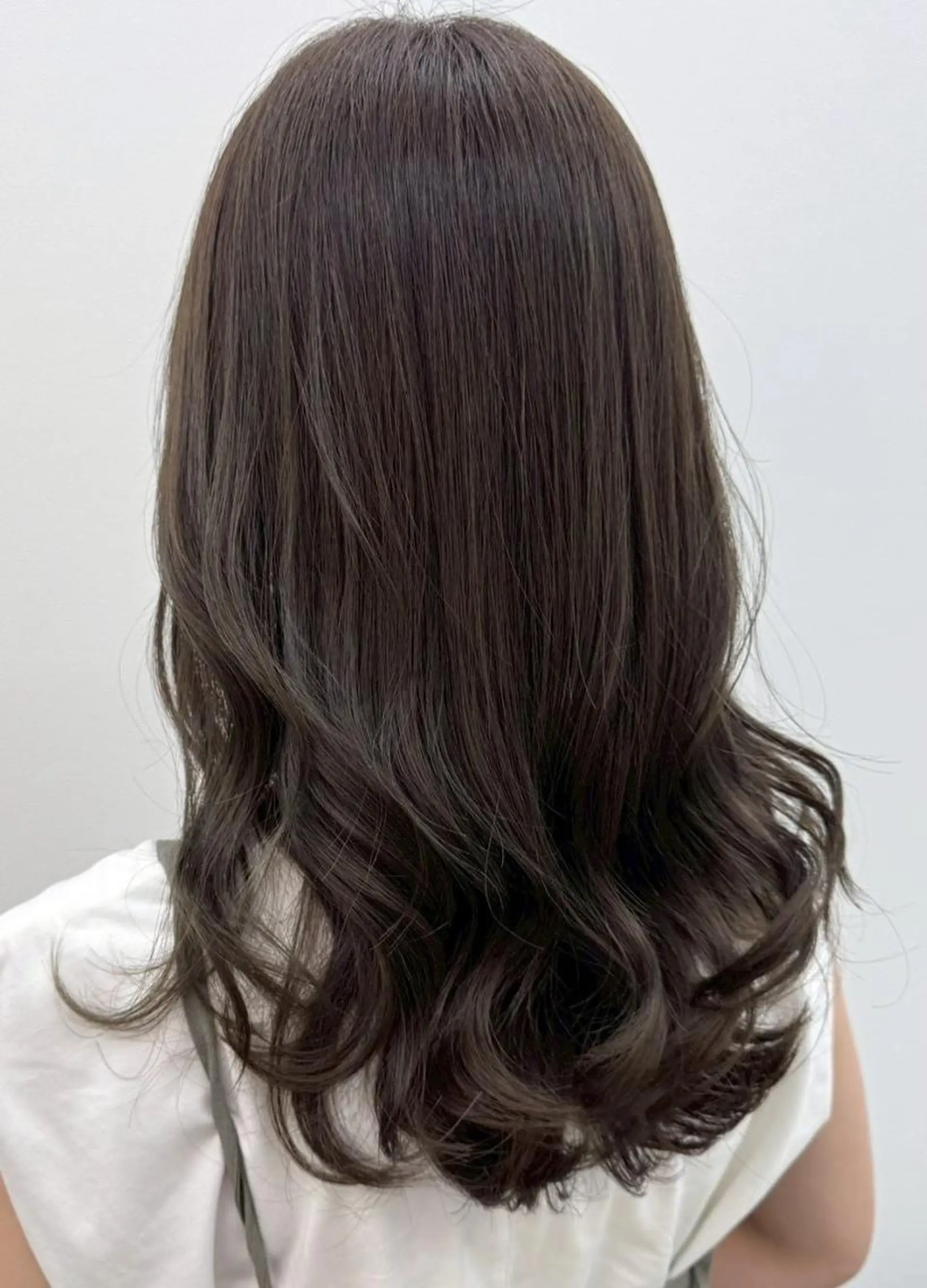 ミディアム 幕田 希耀美のヘアスタイル