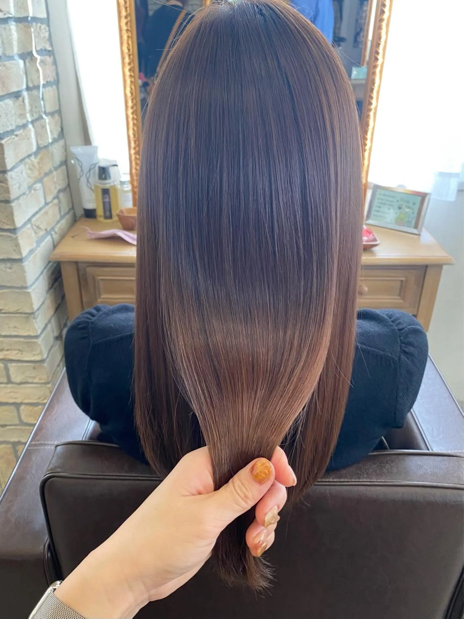 セミロング 髪質改善 トリートメント 酸熱トリートメント 似合わせレイヤーカッ ト🩶瀧本美咲のヘアスタイル