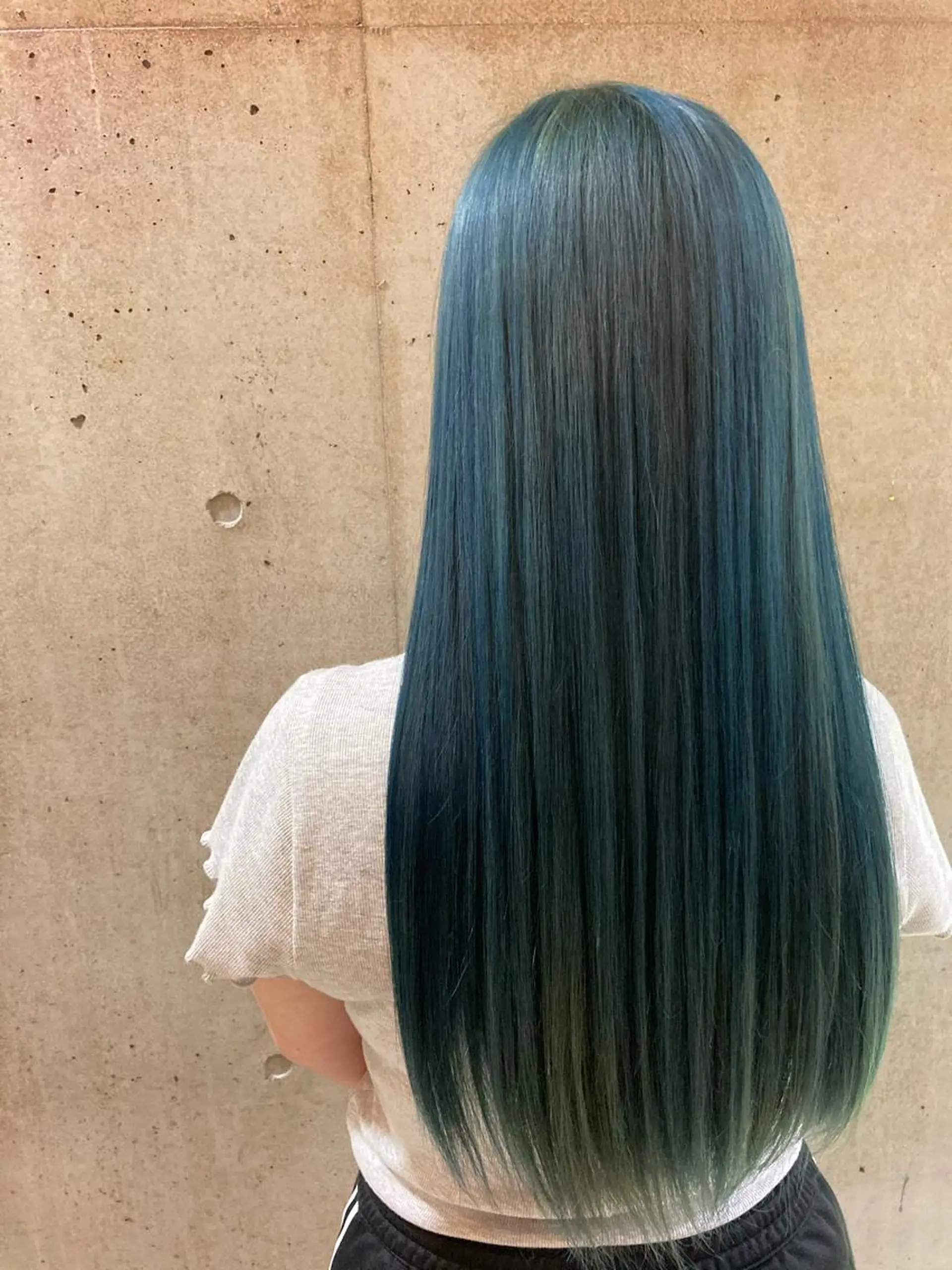 ロング カラー 一ノ瀬 蘭のヘアスタイル