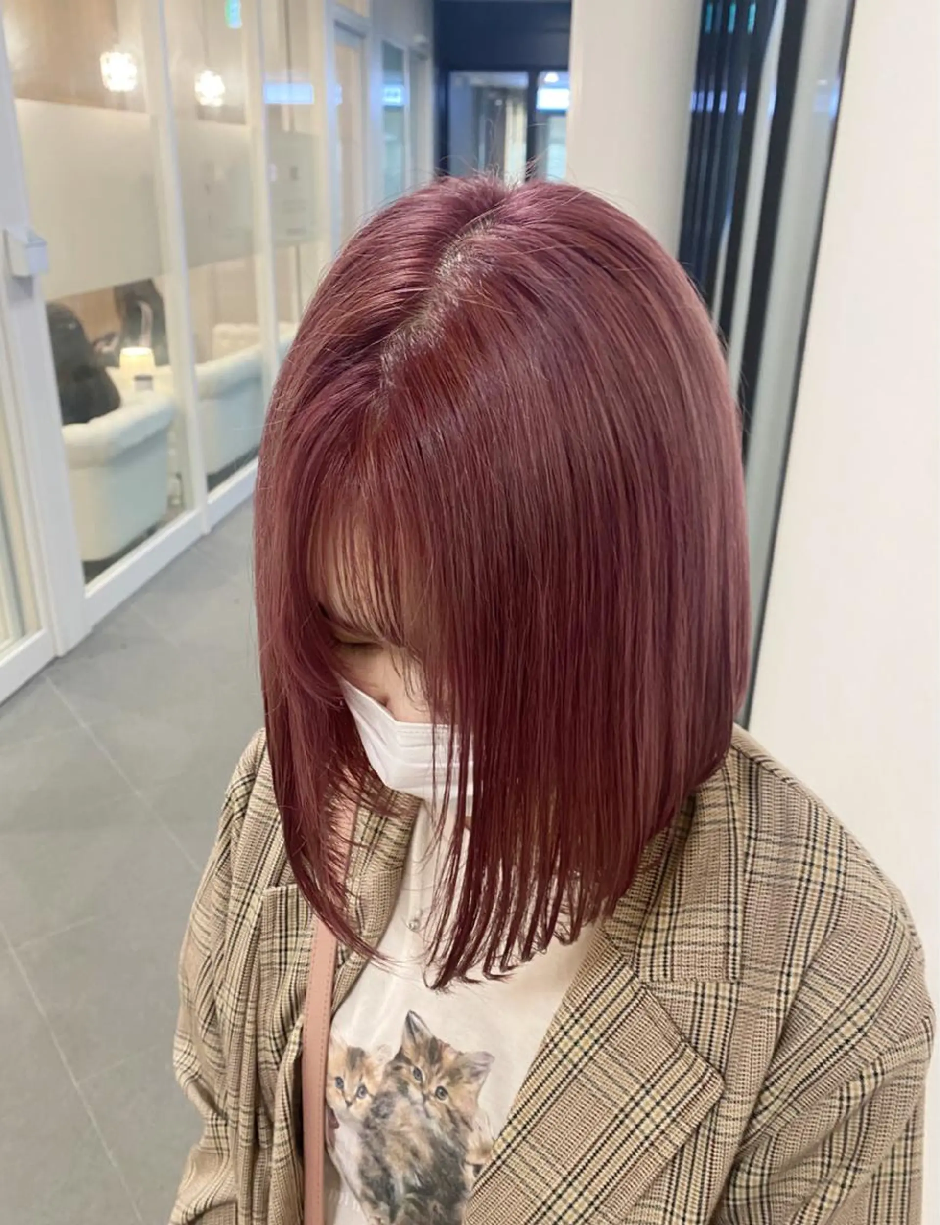 ショート カラー ワンレンボブ ショートボブ ブリーチ ハイトーンカラー インナーカラー 🌿レイヤー/ブリー チ/🌿‬JINのヘアスタイル