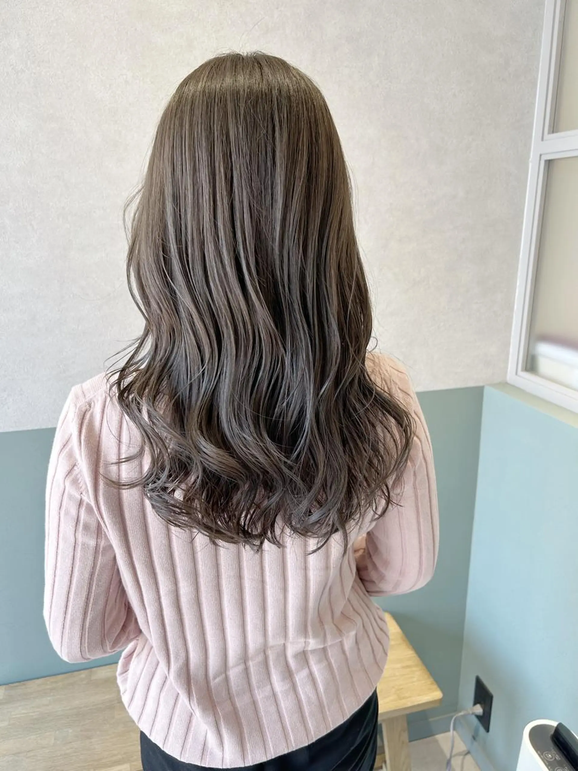 ロング カラー アッシュ アッシュグレー アッシュグレージュ バレイヤージュ ベージュカラー ボブ/ハイトーン 福生Radix 下田のヘアスタイル