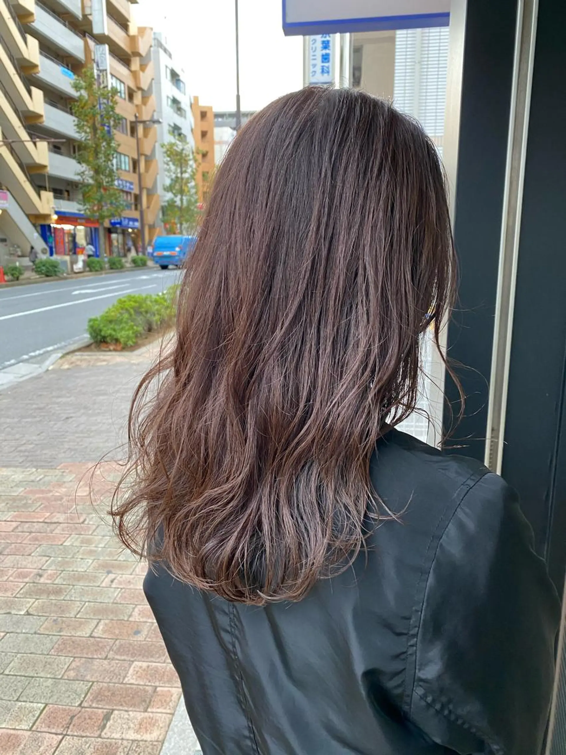 ロング カラー ブラウンカラー ラベンダーカラー サプリームヘア 飯田みち瑠のヘアスタイル