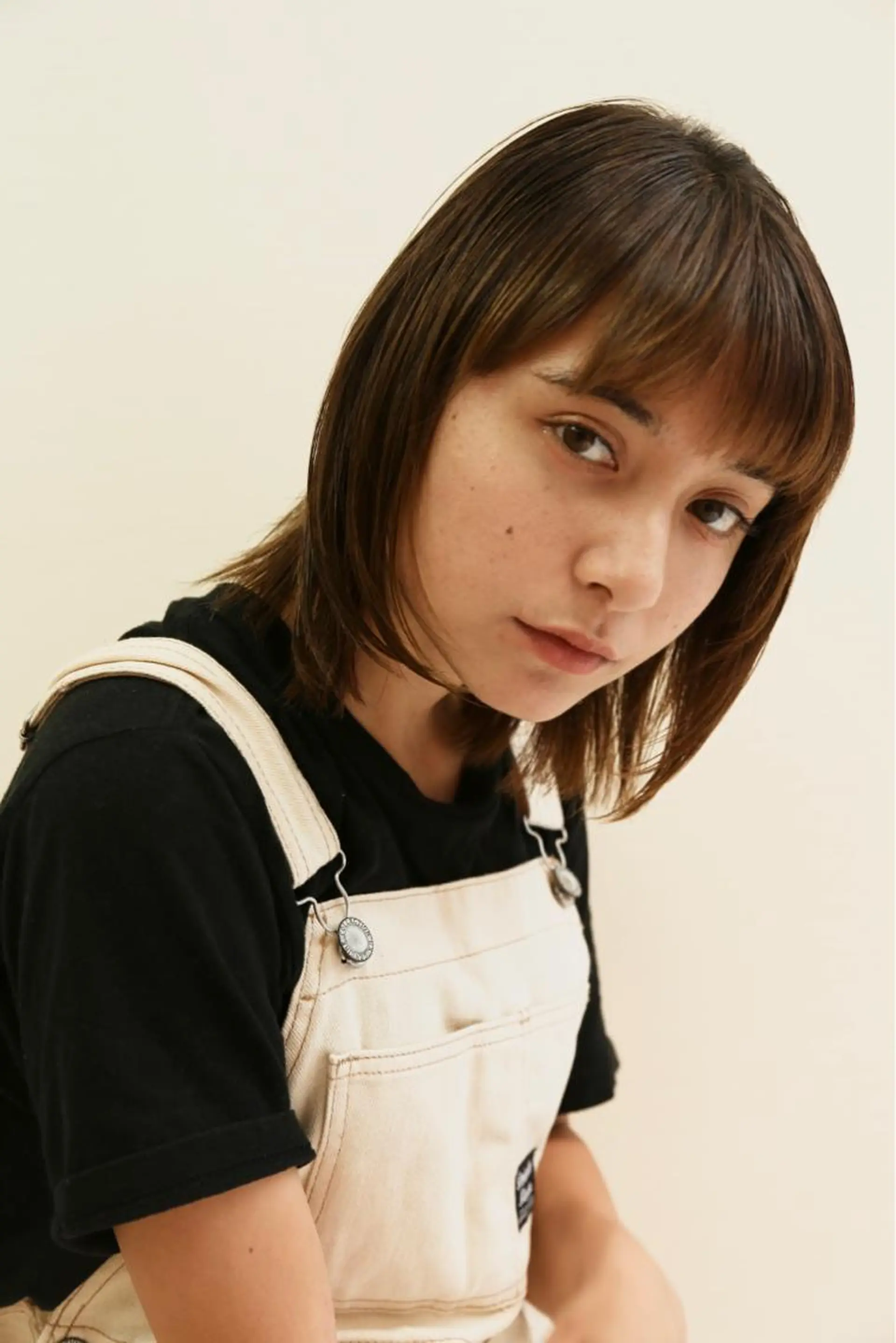 ミディアム カラー 小顔レイヤー/ ベージュ🤍Rieのヘアスタイル