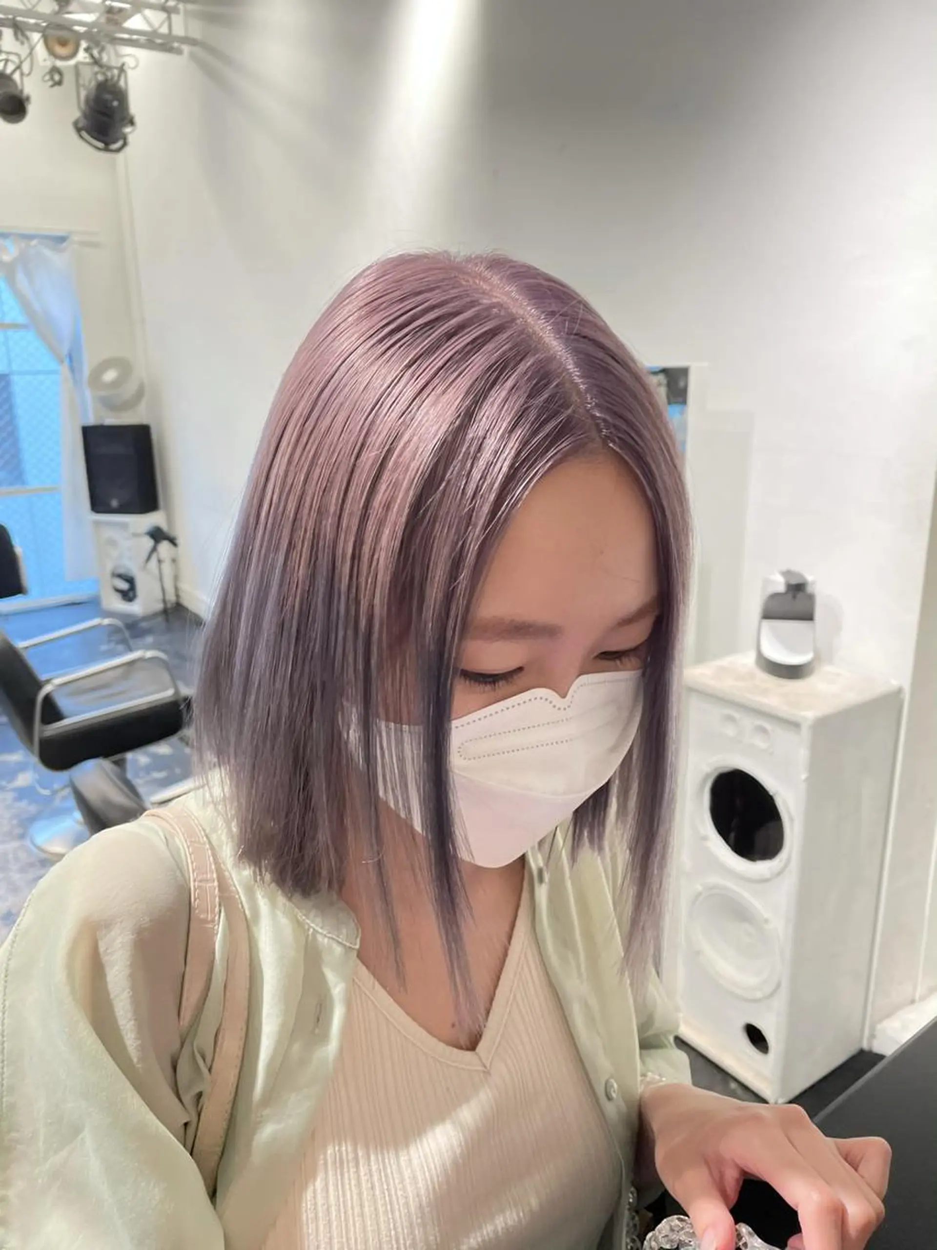 ミディアム カラー ヘアアレンジ ブリーチ グレージュ ラベンダーカラー ラベンダーグレージュ ラベンダーグレー カット ヘアカラー トリートメント 艶ハイトーン/ヘア アレンジAYAKAのヘアスタイル