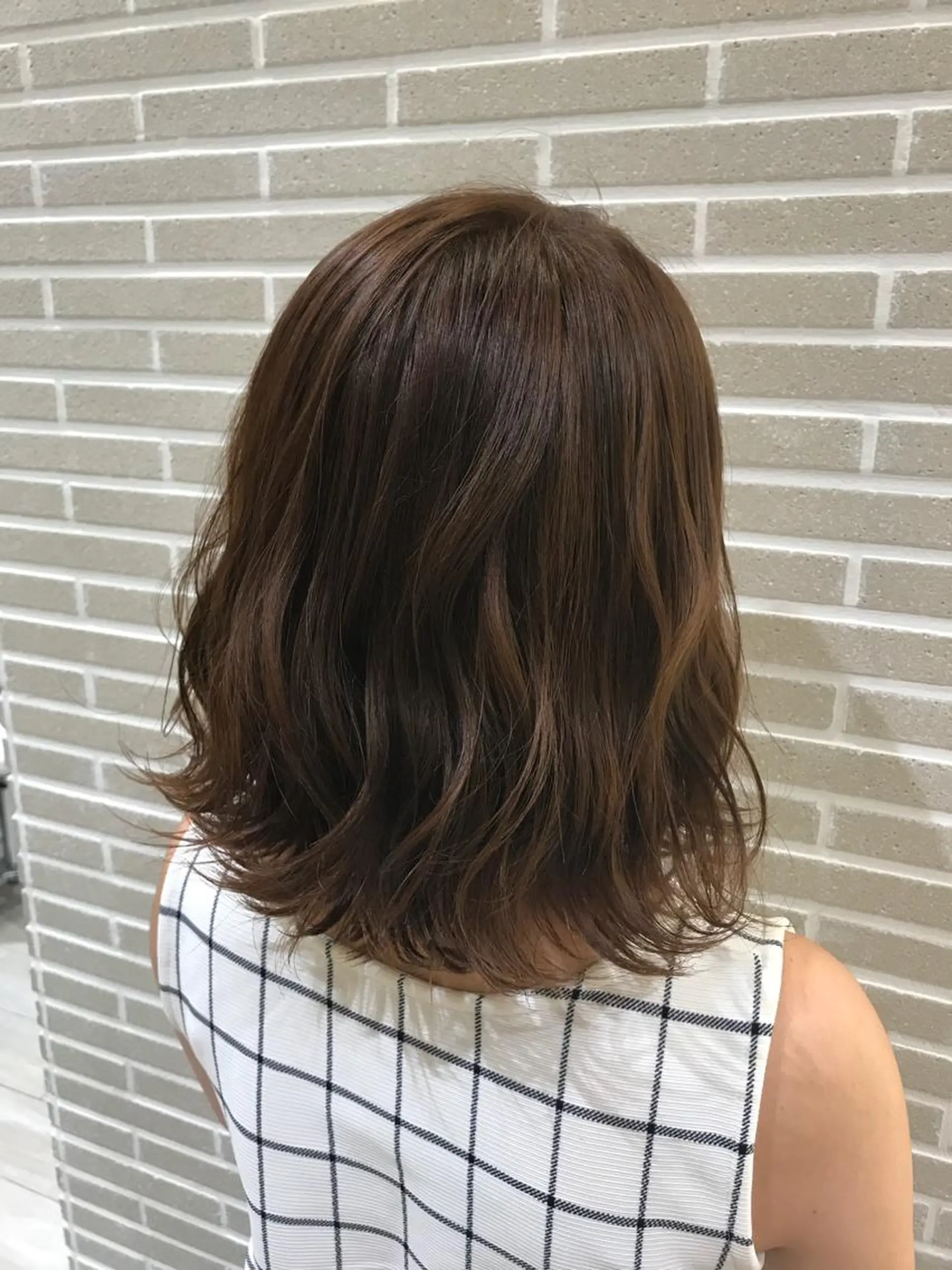 ミディアム 植田 菜月のヘアスタイル