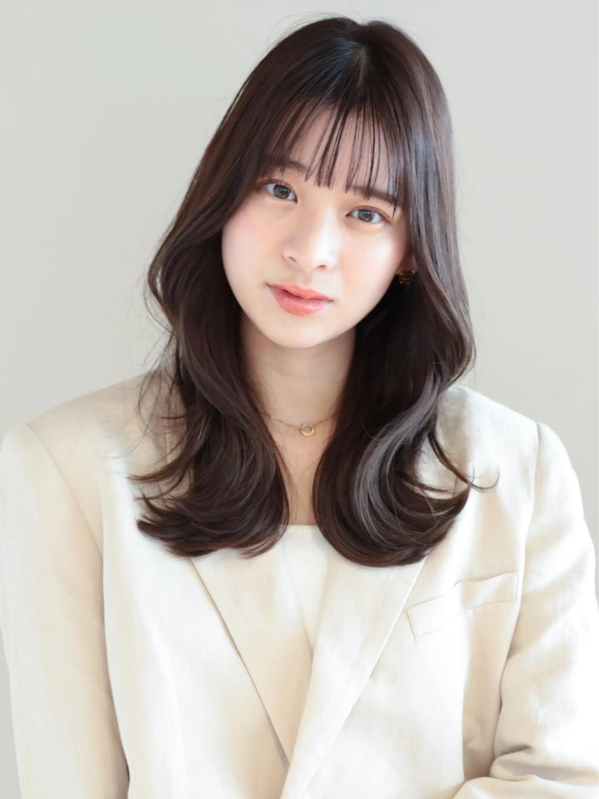 セミロング カラー パーマ ヘアアレンジ くびれヘア 韓国風ヘア 外ハネヘア AFLOAT TOKYOのヘアスタイル