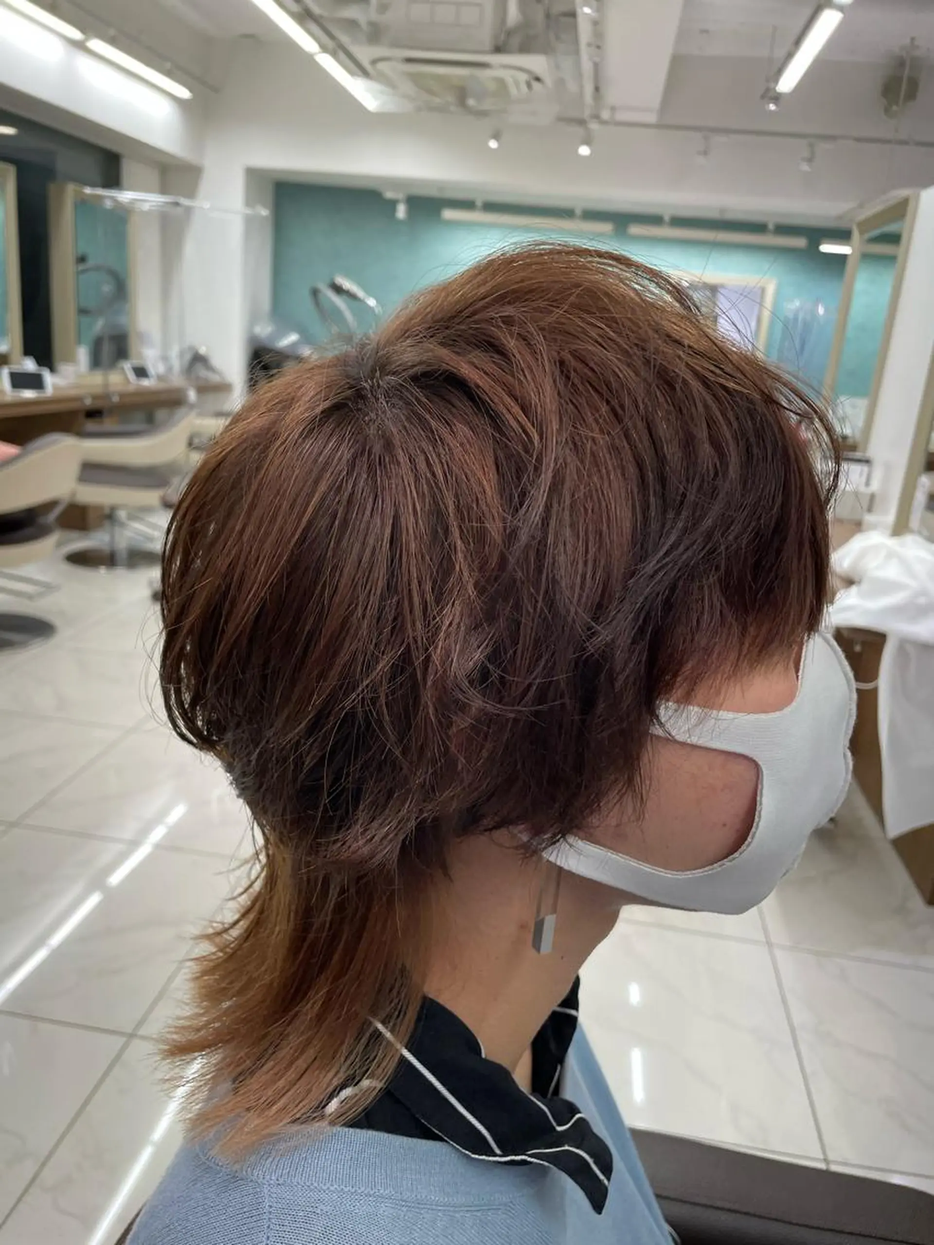 メンズ 渡部凌我 小顔ウルフ ハイトーンカラーのヘアスタイル