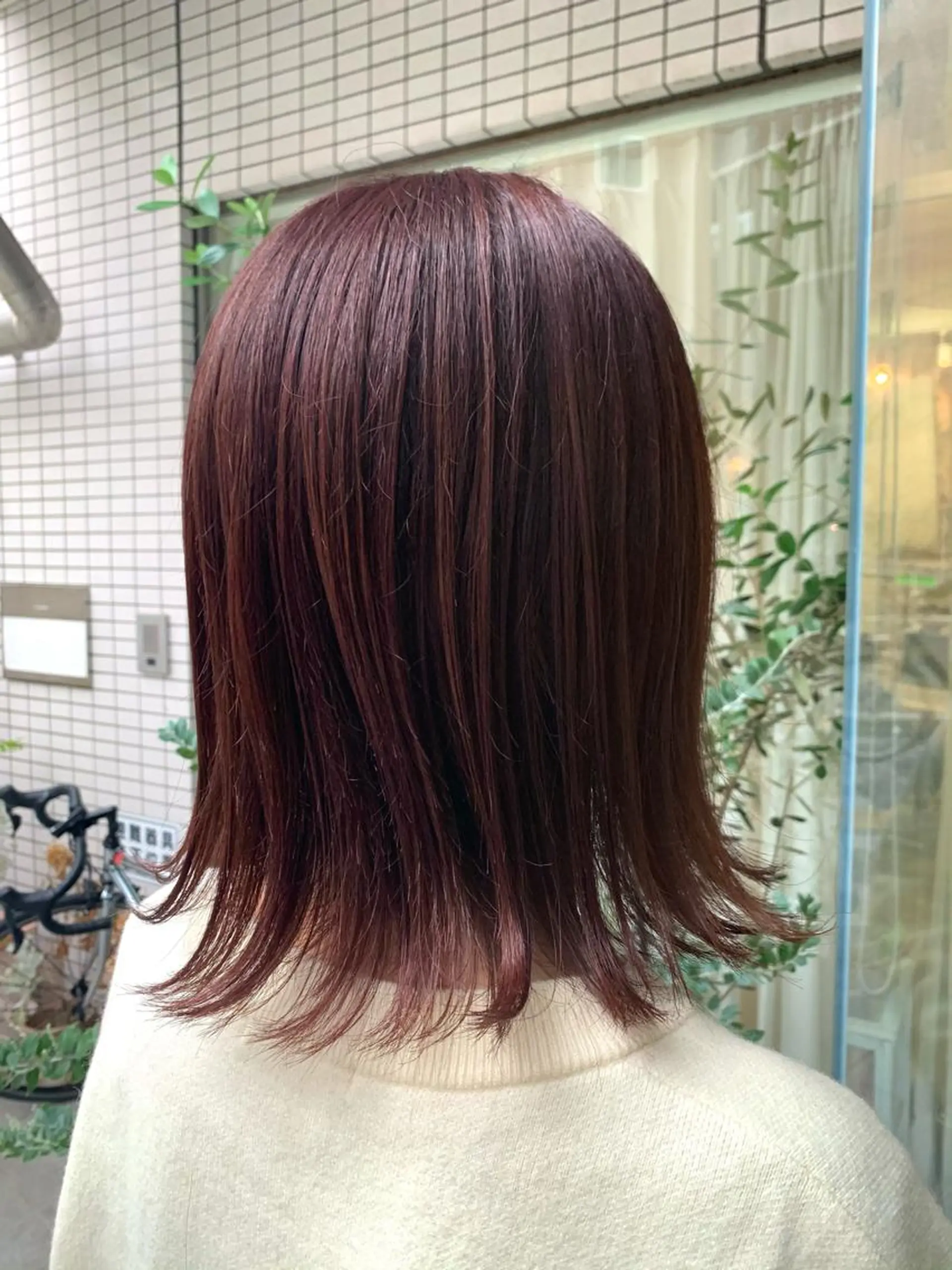 ミディアム カラー fio マナミのヘアスタイル