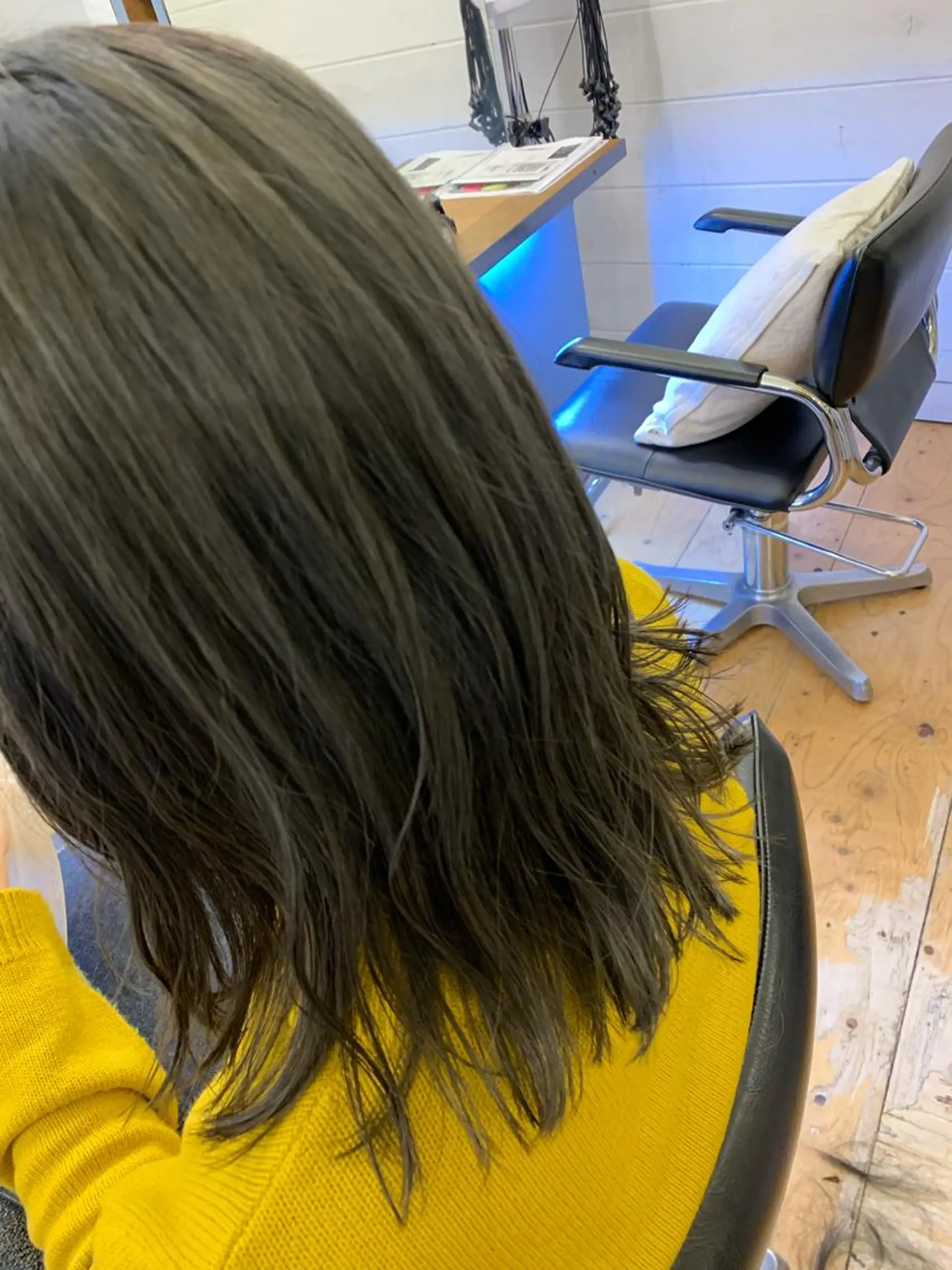ミディアム カラー ブリーチ グレージュ Lagom なかだのヘアスタイル