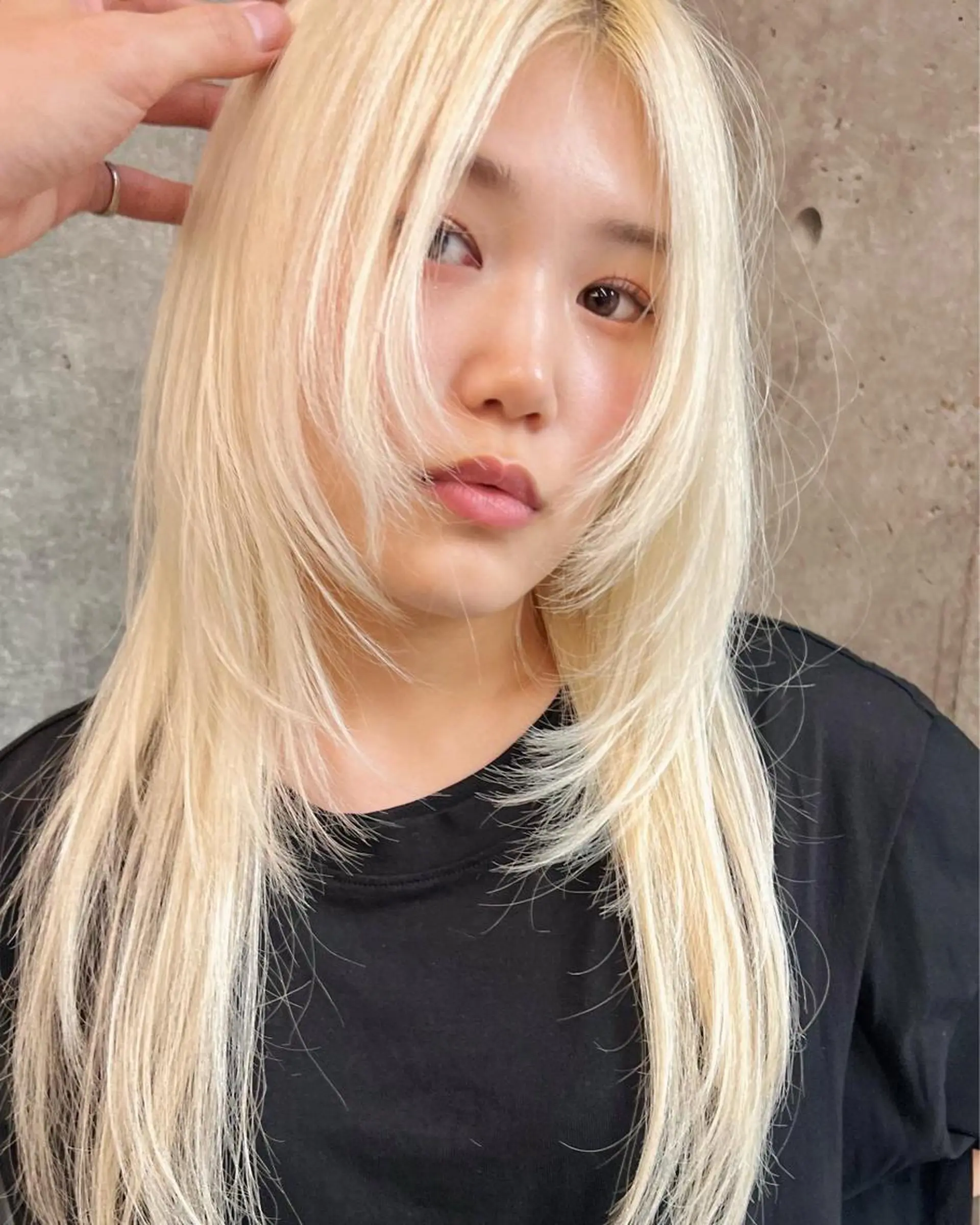 ミディアム カラー 顔周りカット レイヤーカット ヘアカラー sakoda shunkiのヘアスタイル