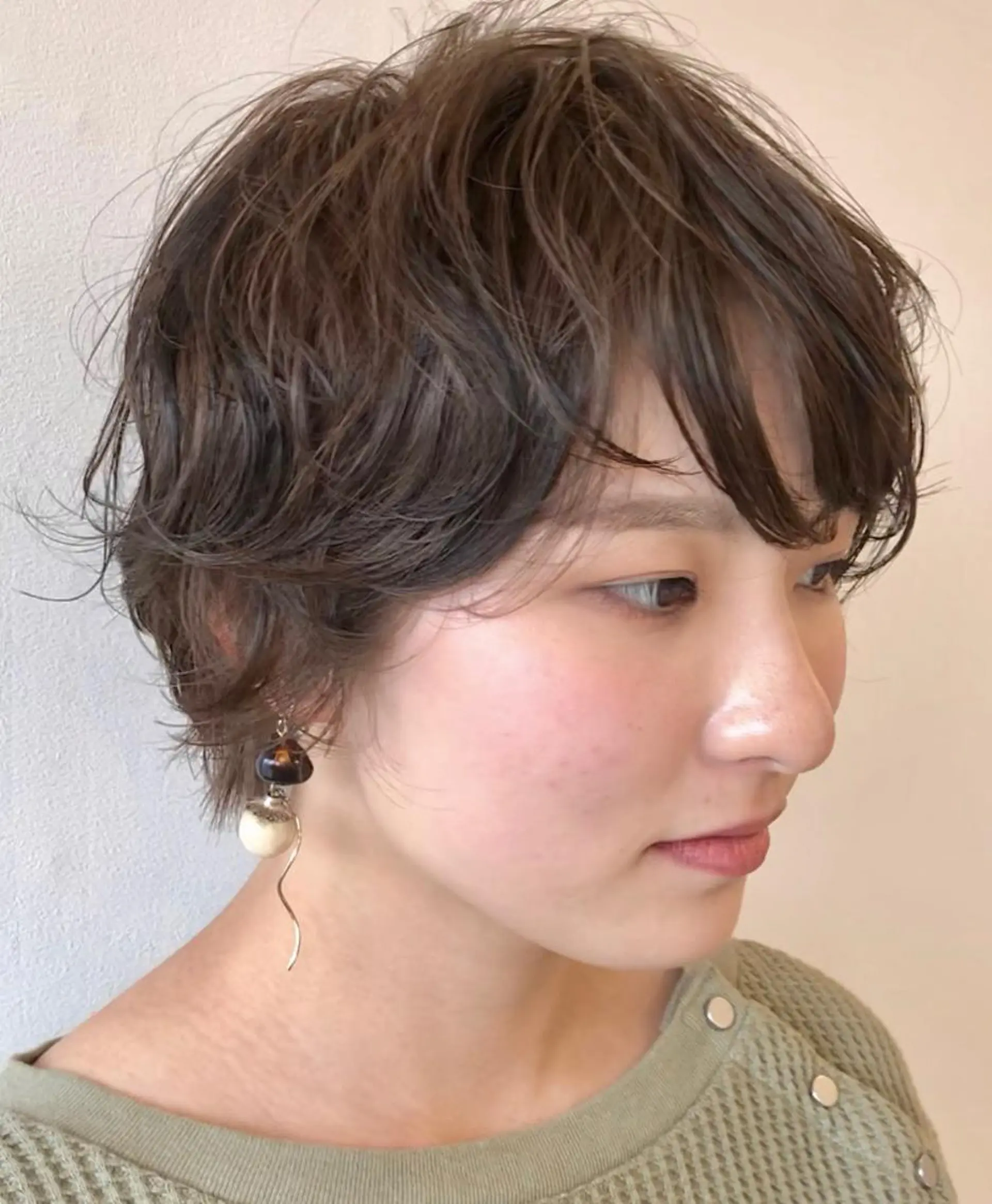 ショート milis 知崎春奈のヘアスタイル