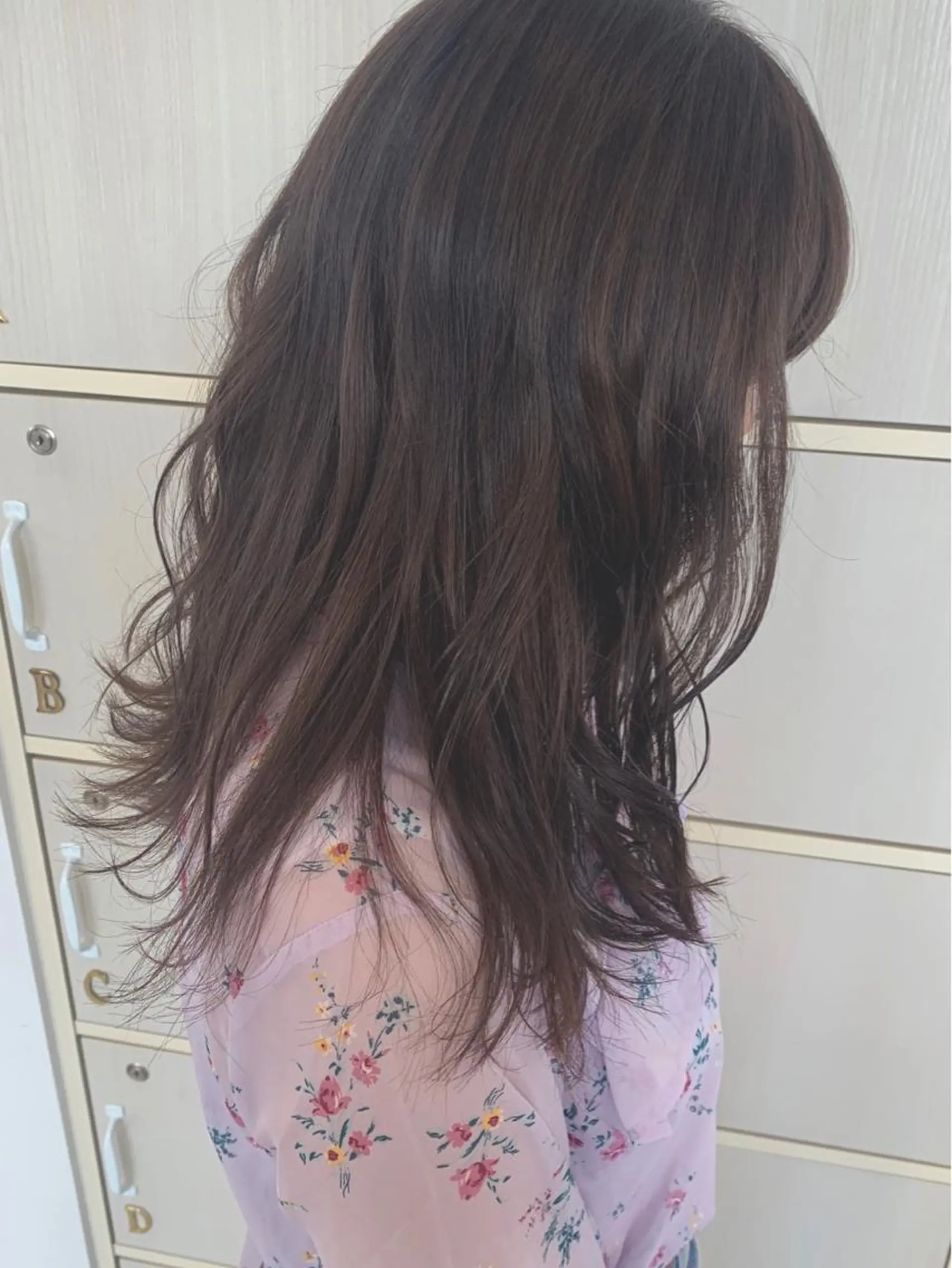 セミロング cher. 新井瑞希のヘアスタイル