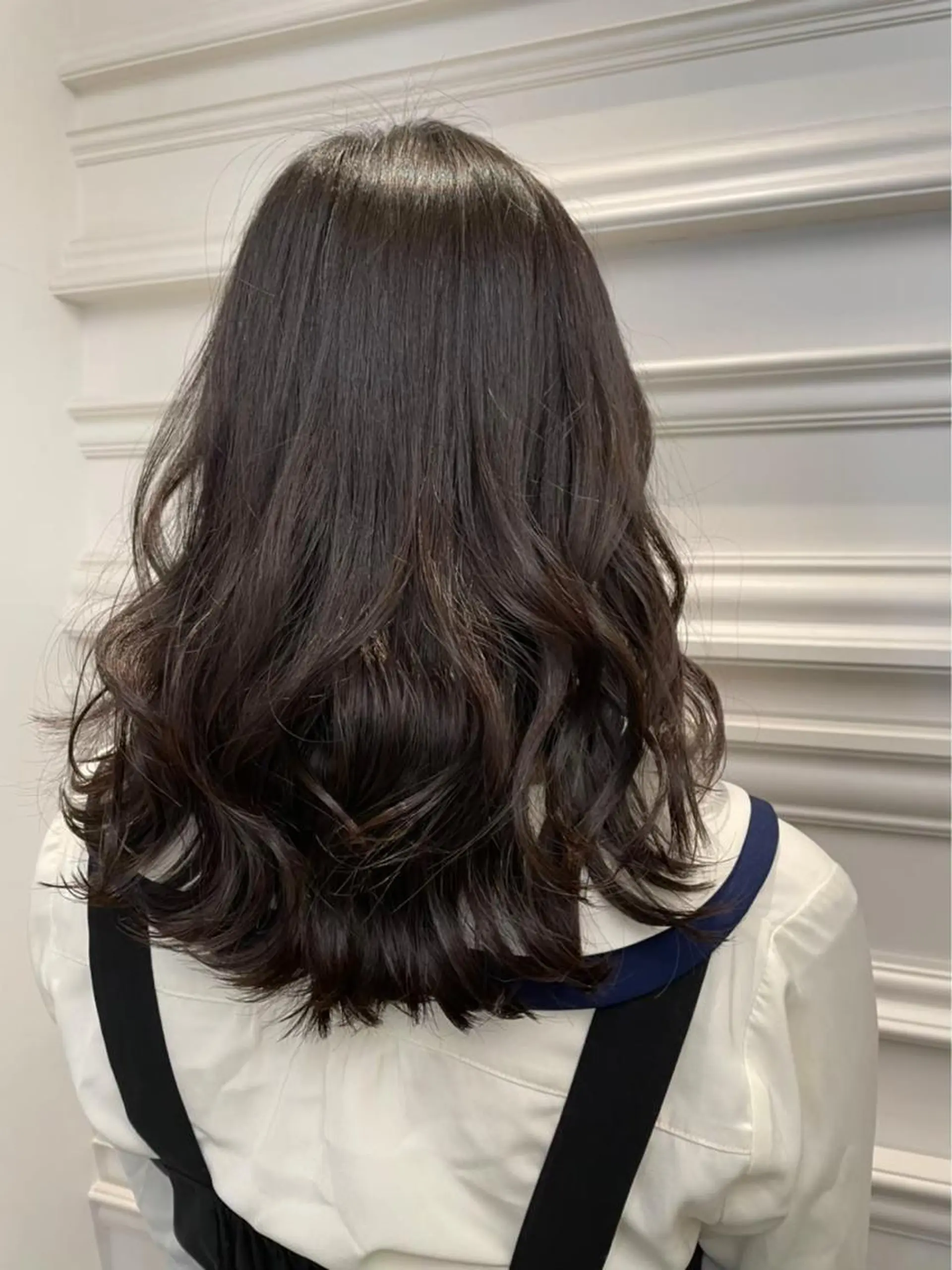 ミディアム 篠崎 加奈のヘアスタイル