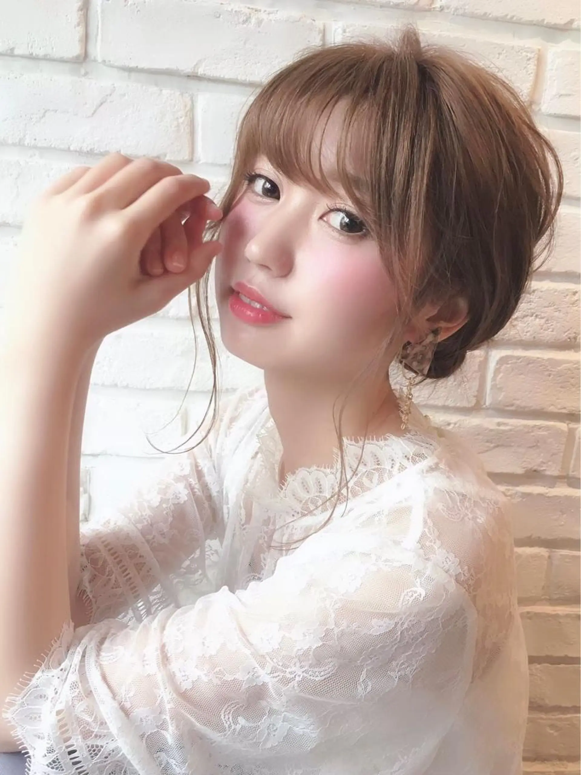 セミロング カラー ヘアアレンジ Watai 艶髪 當間 大知のヘアスタイル