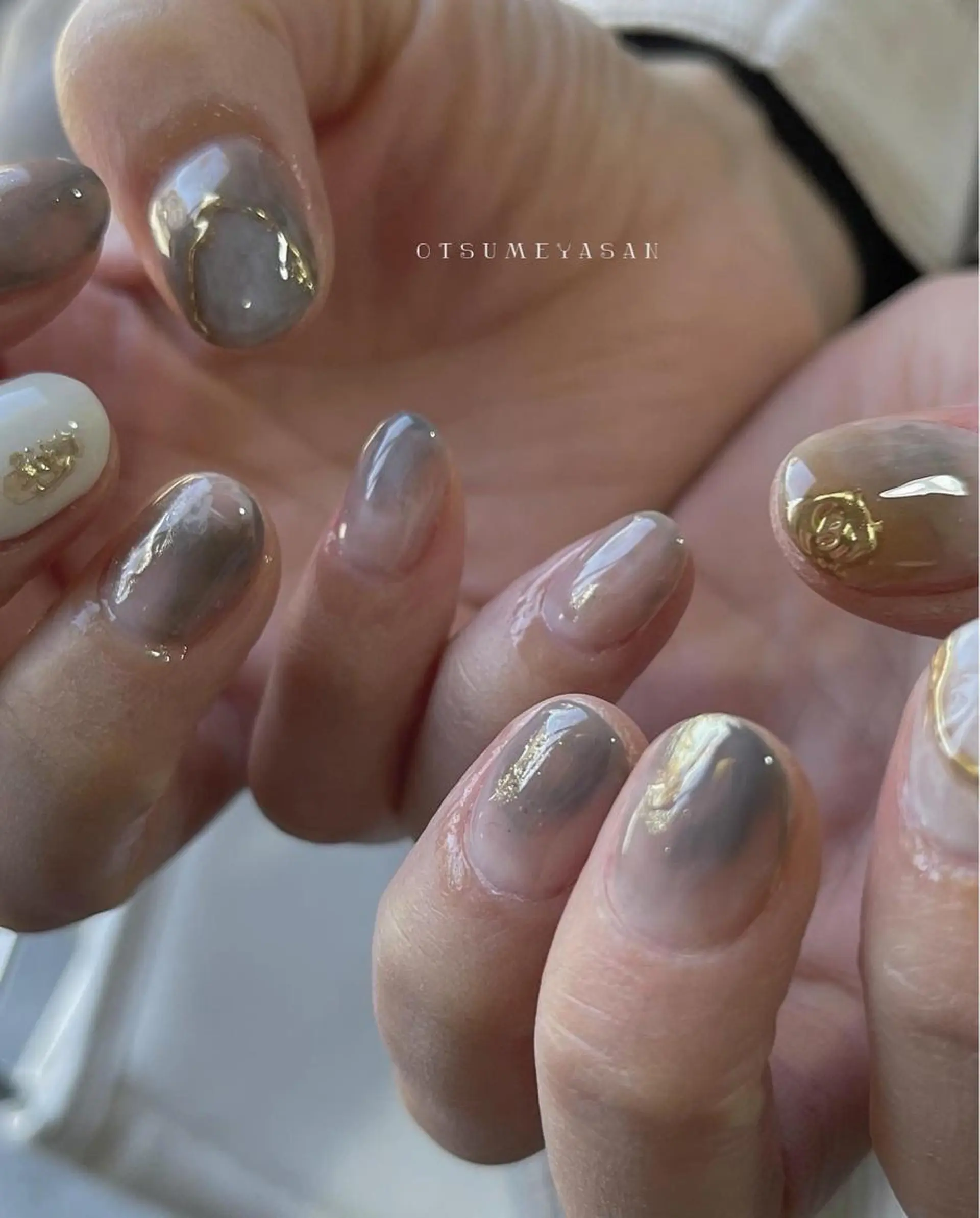 ネイル ブルー ジェルネイル 韓国ネイル マグネットネイル ミラーネイル わたなべ ちかのネイルデザイン