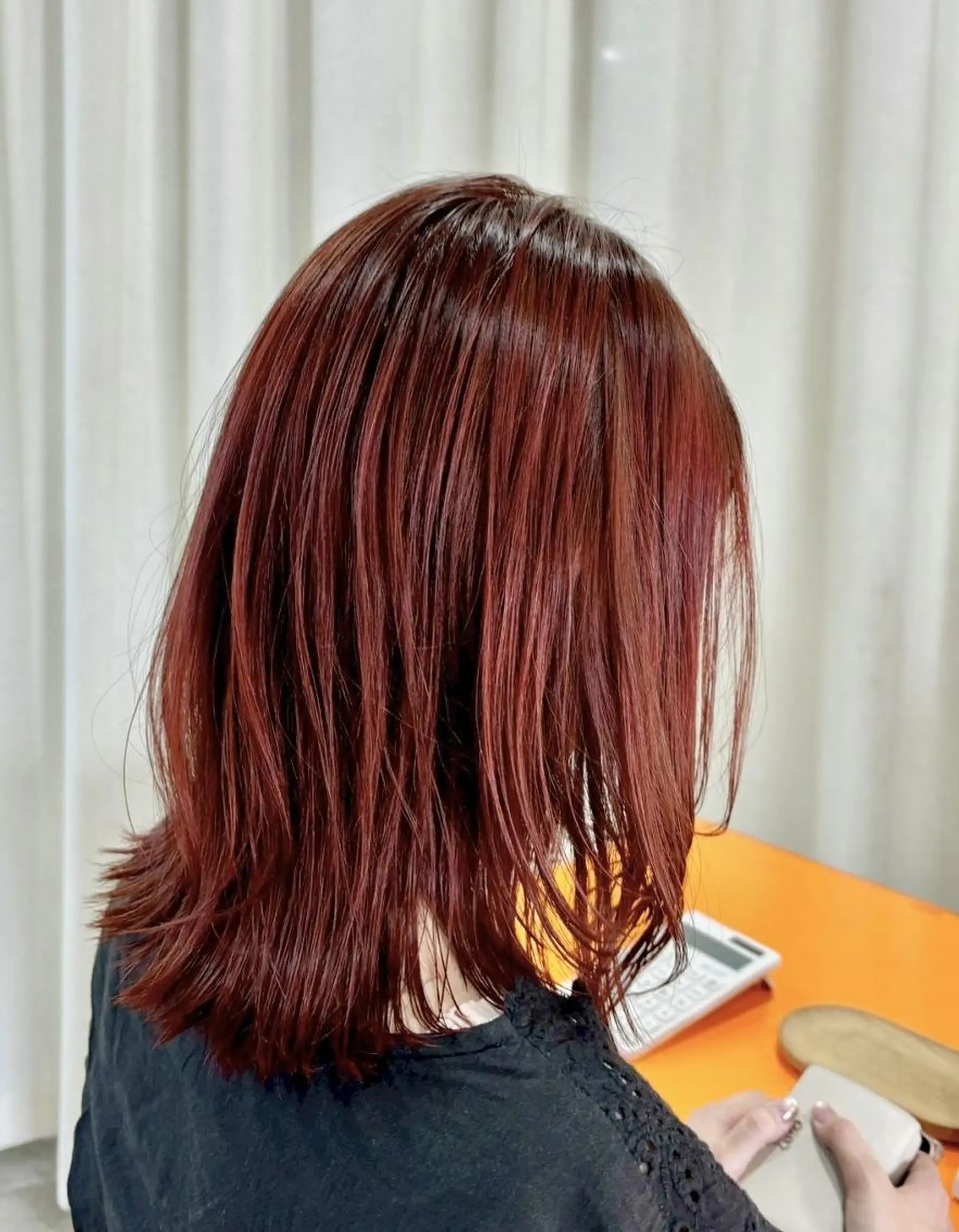 ミディアム カラー レッドカラー カット ヘアカラー EDAME熊谷☘️ クラカミ　レンのヘアスタイル