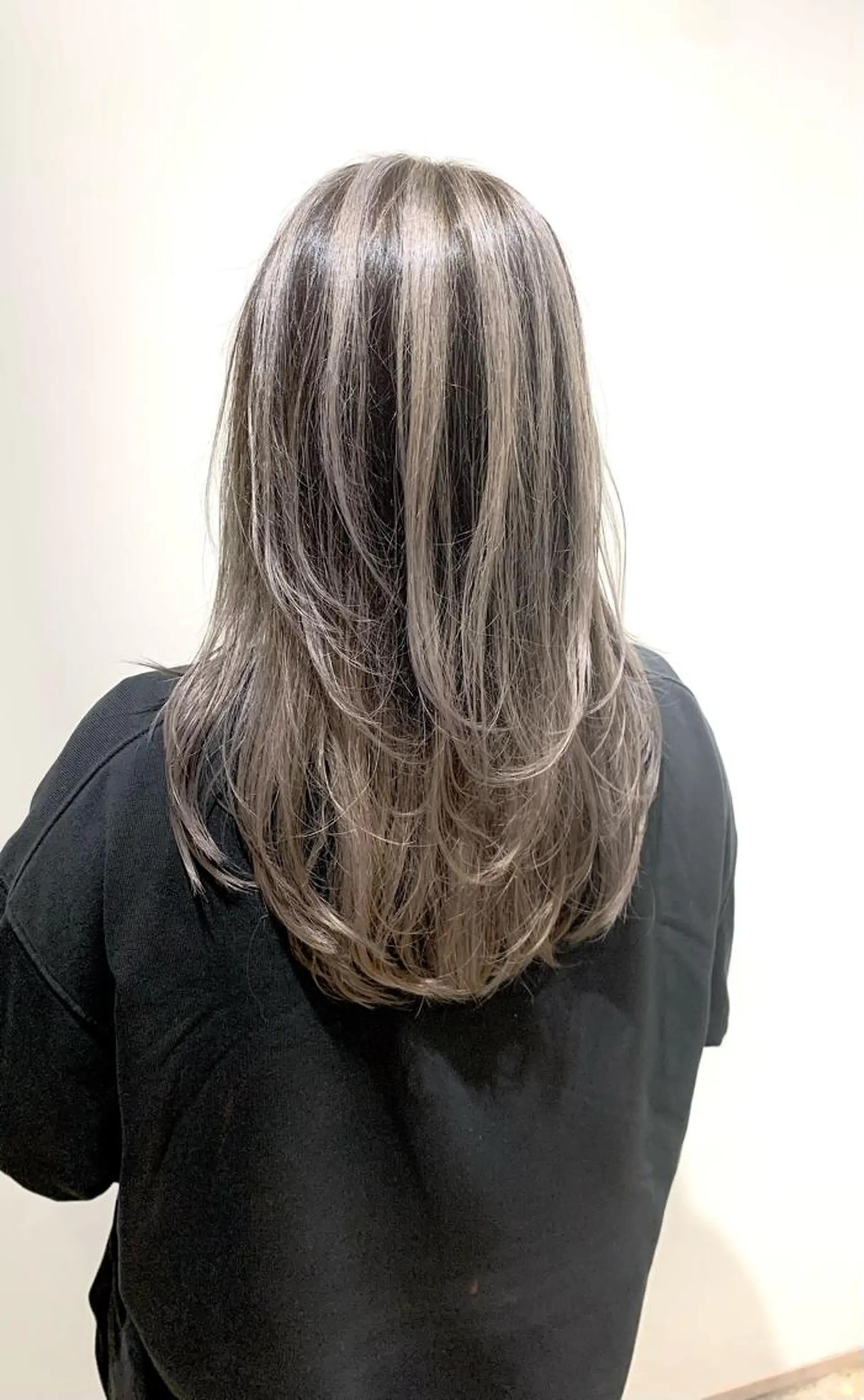 ロング カラー バレイヤージュ ハイレイヤー レイヤーカット 園田 将士のヘアスタイル