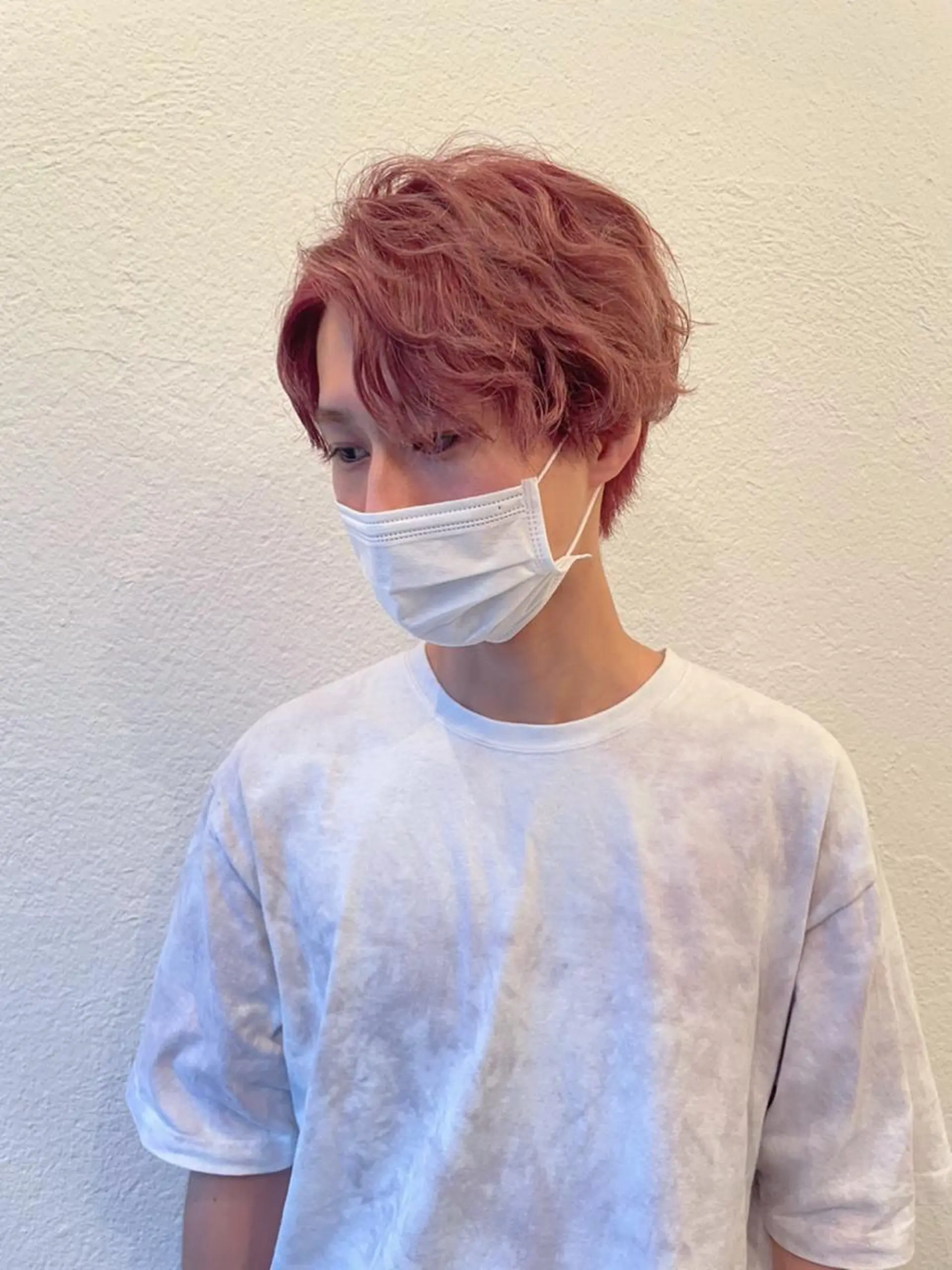 カラー パーマ メンズ メンズパーマ カシス ピンクカラー 髪質改善特化 谷口祐綺のヘアスタイル