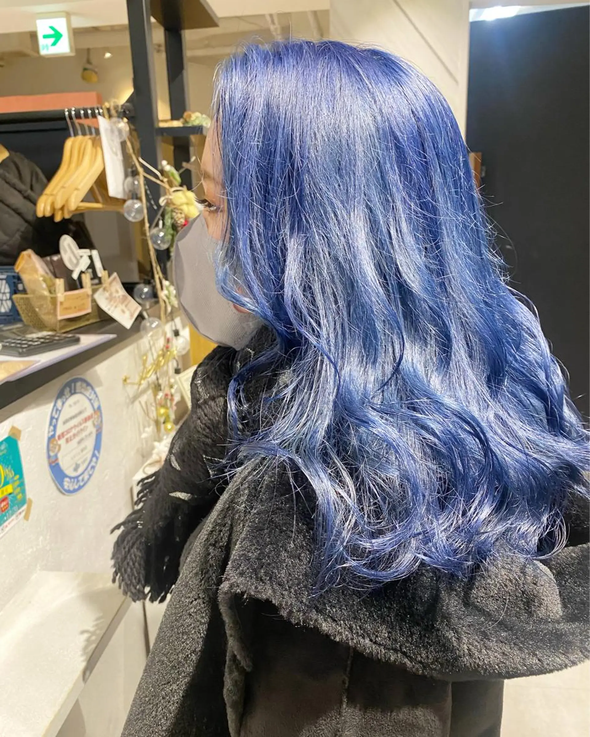 セミロング デザイン🥇複雑履歴 ハイトーン特化のヘアスタイル