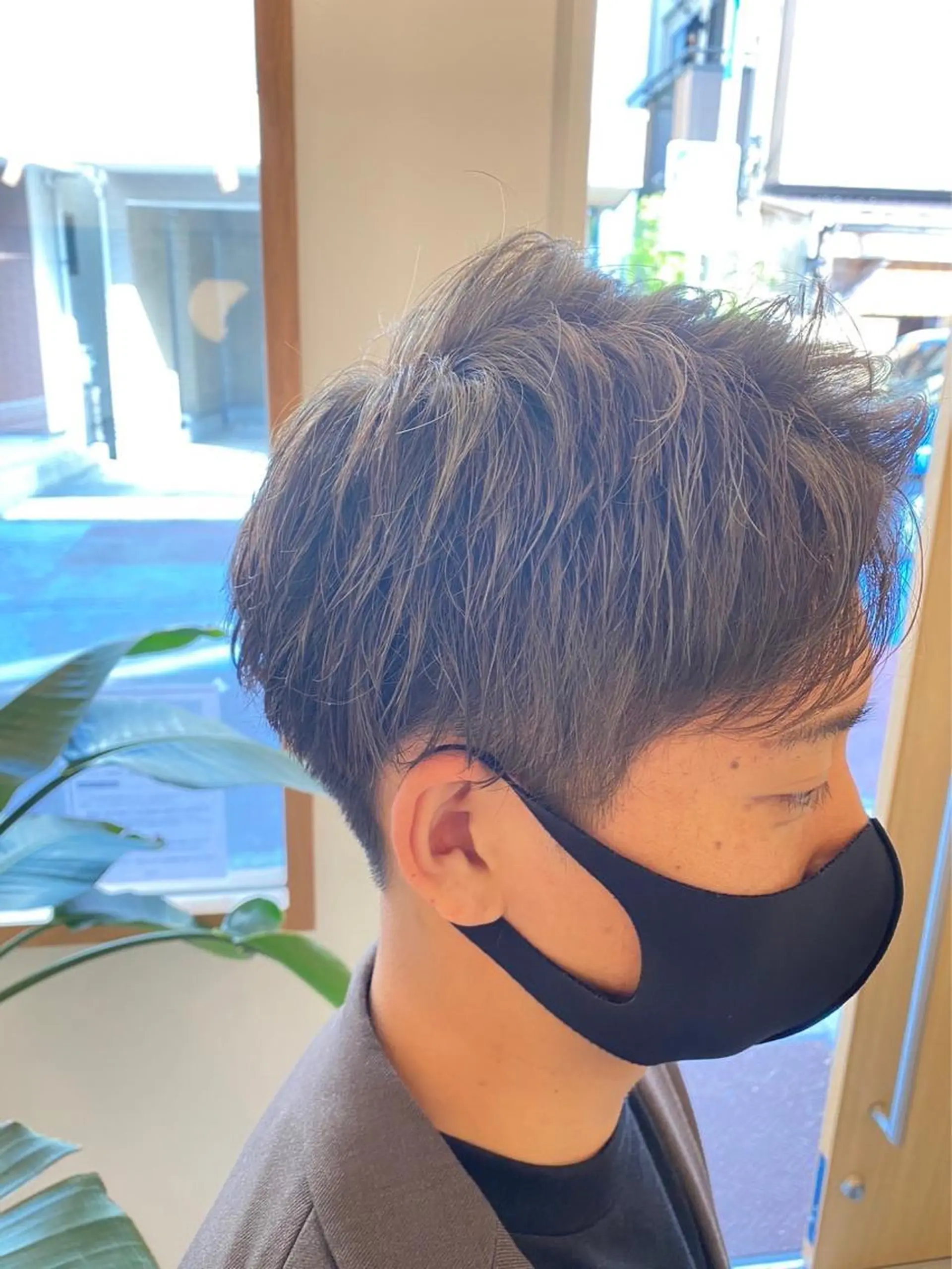 ショート カラー メンズ メンズハイライト 透明感カラー ハイライトカラー ハイライト 12月特別価格✨/ 平塚/佐藤郁也のヘアスタイル