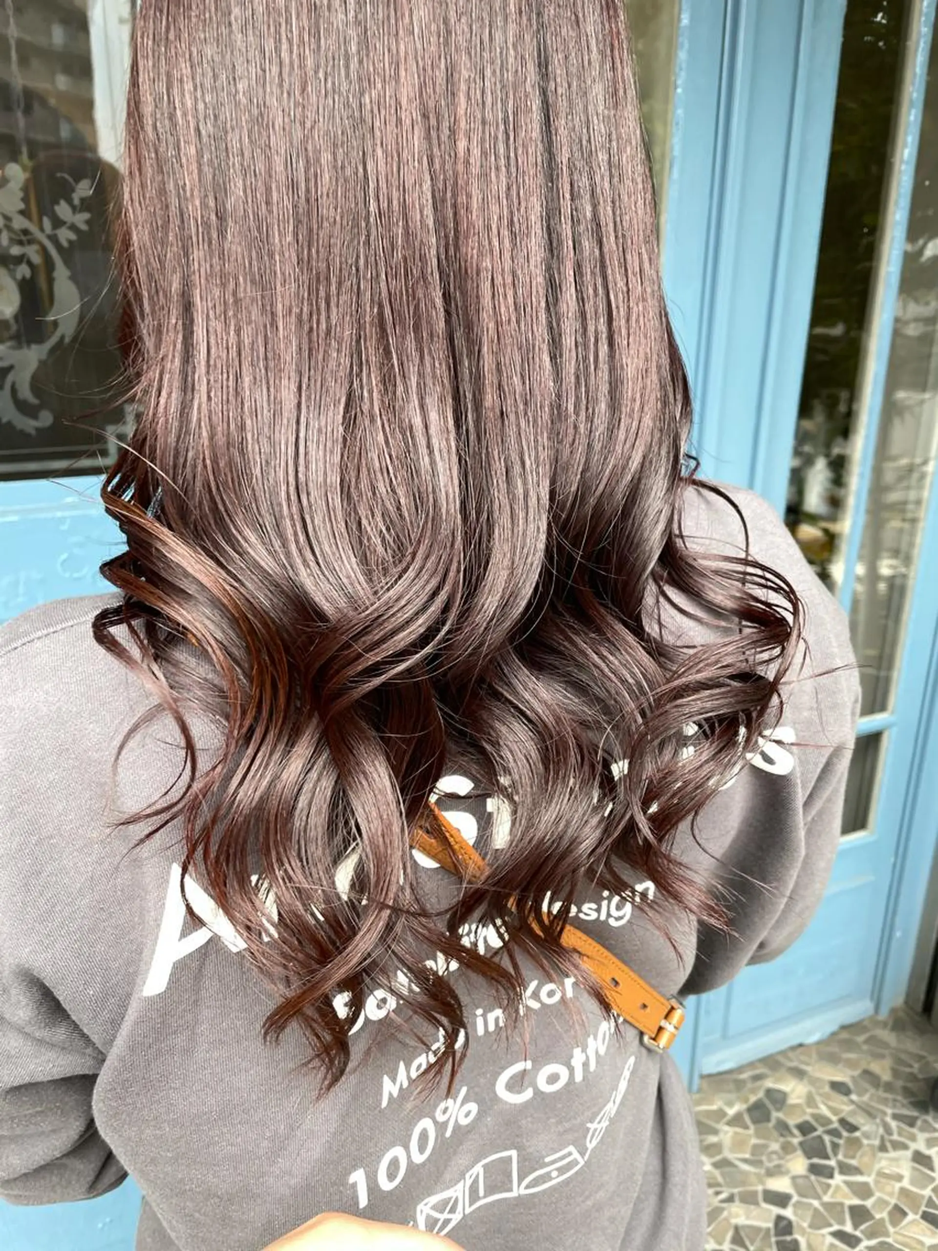 セミロング ブリーチ毛矯正.髪質 改善.髪にドラマをのヘアスタイル