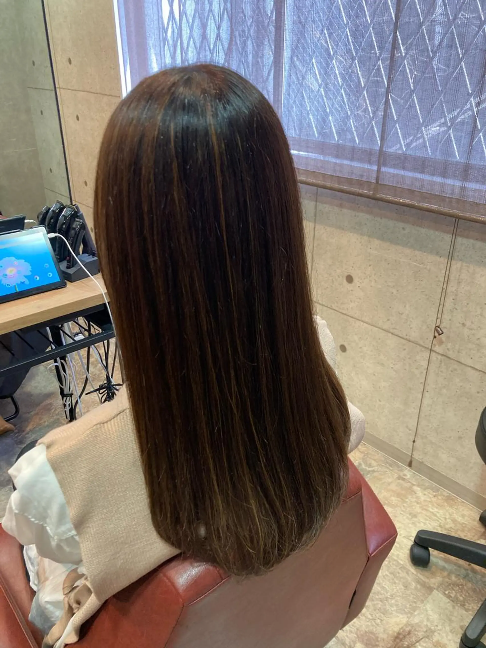 ロング カラー カット ヘアカラー トリートメント ERIKO Tのヘアスタイル