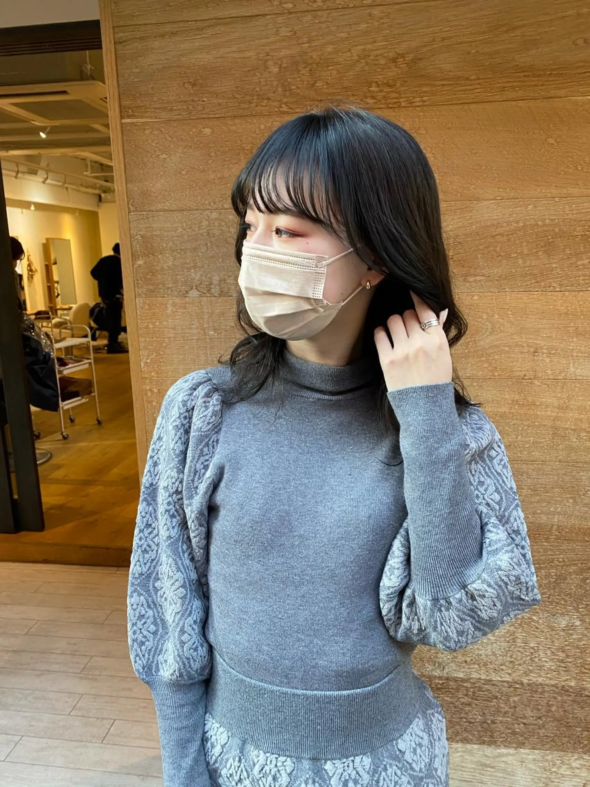 ミディアム カラー レイヤーカット カット 縮毛矯正 newi 京橋 【yuuki】のヘアスタイル