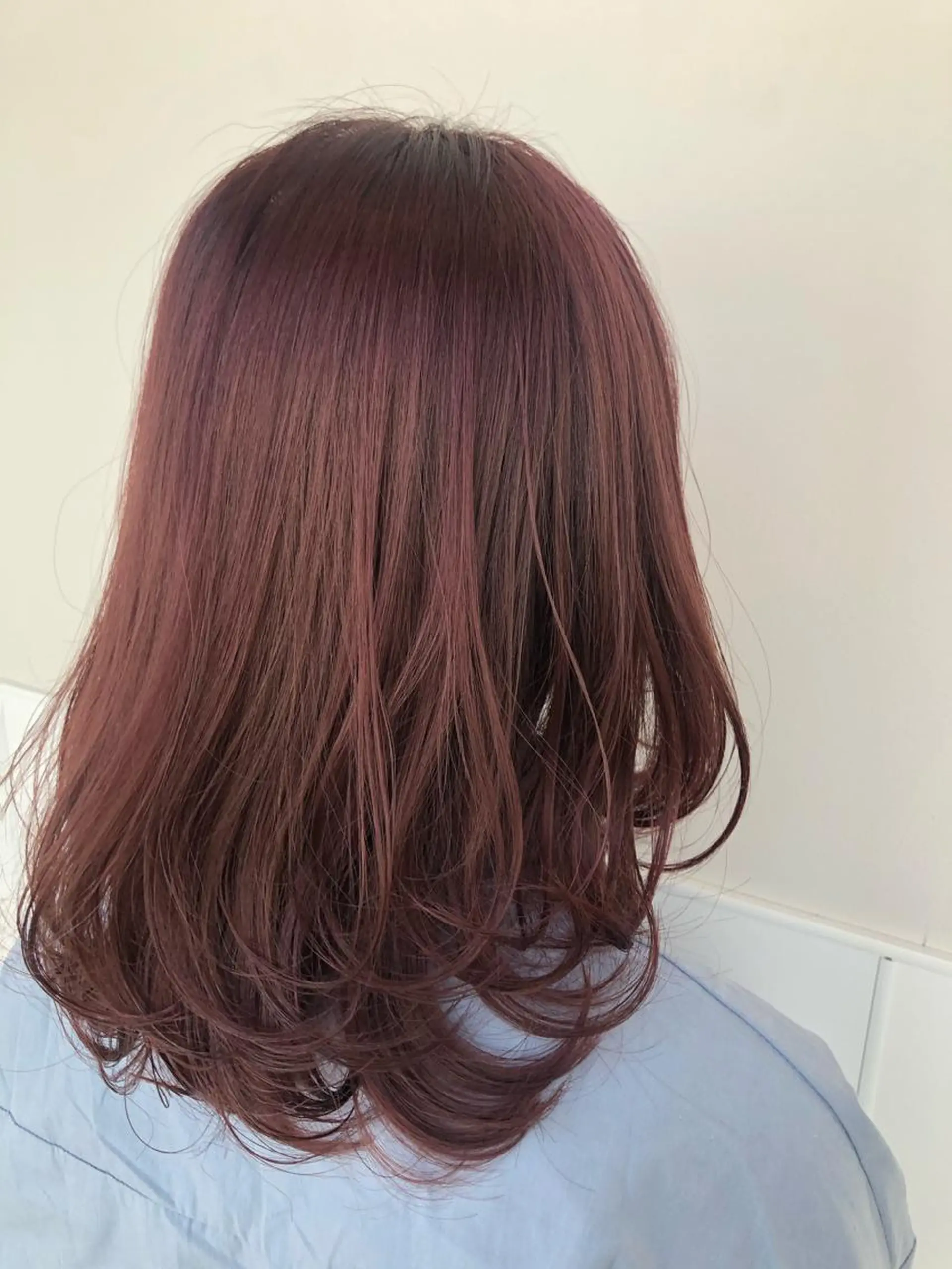 セミロング カラー カシス ピンクカラー ヘアカラー トリートメント ヘッドスパ 盛れるレイヤーカット 得意🌹井上美沙のヘアスタイル